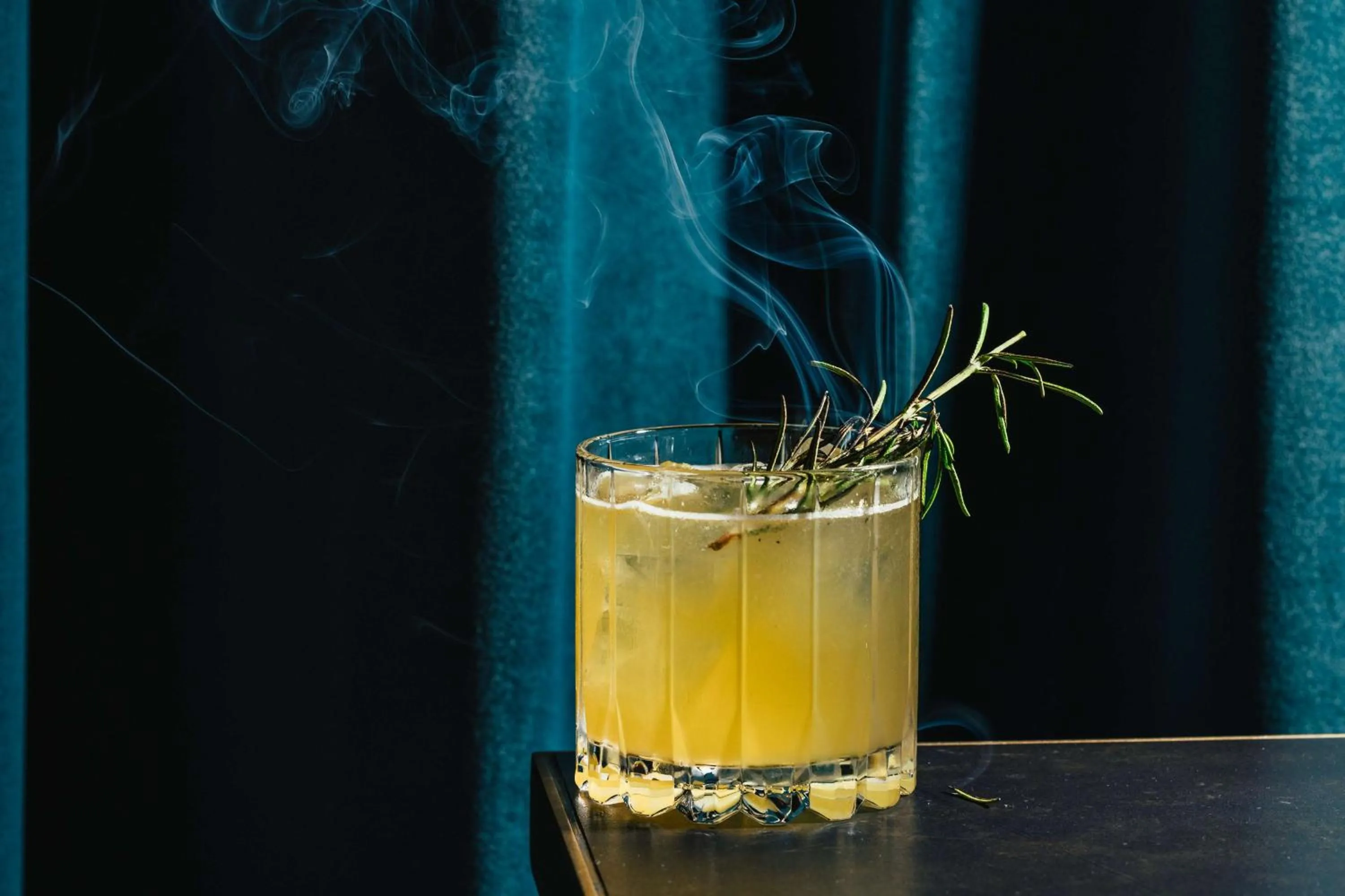 Lounge or bar in Hilton Vienna Plaza