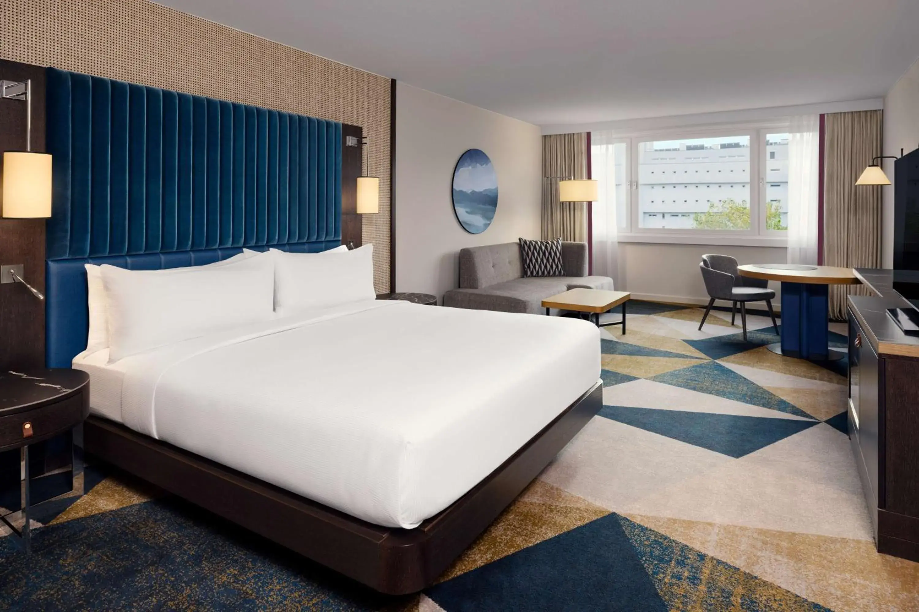 Family Connecting King Room in Hilton Vienna Waterfront Family Connecting King Room in Hilton Vienna Waterfront