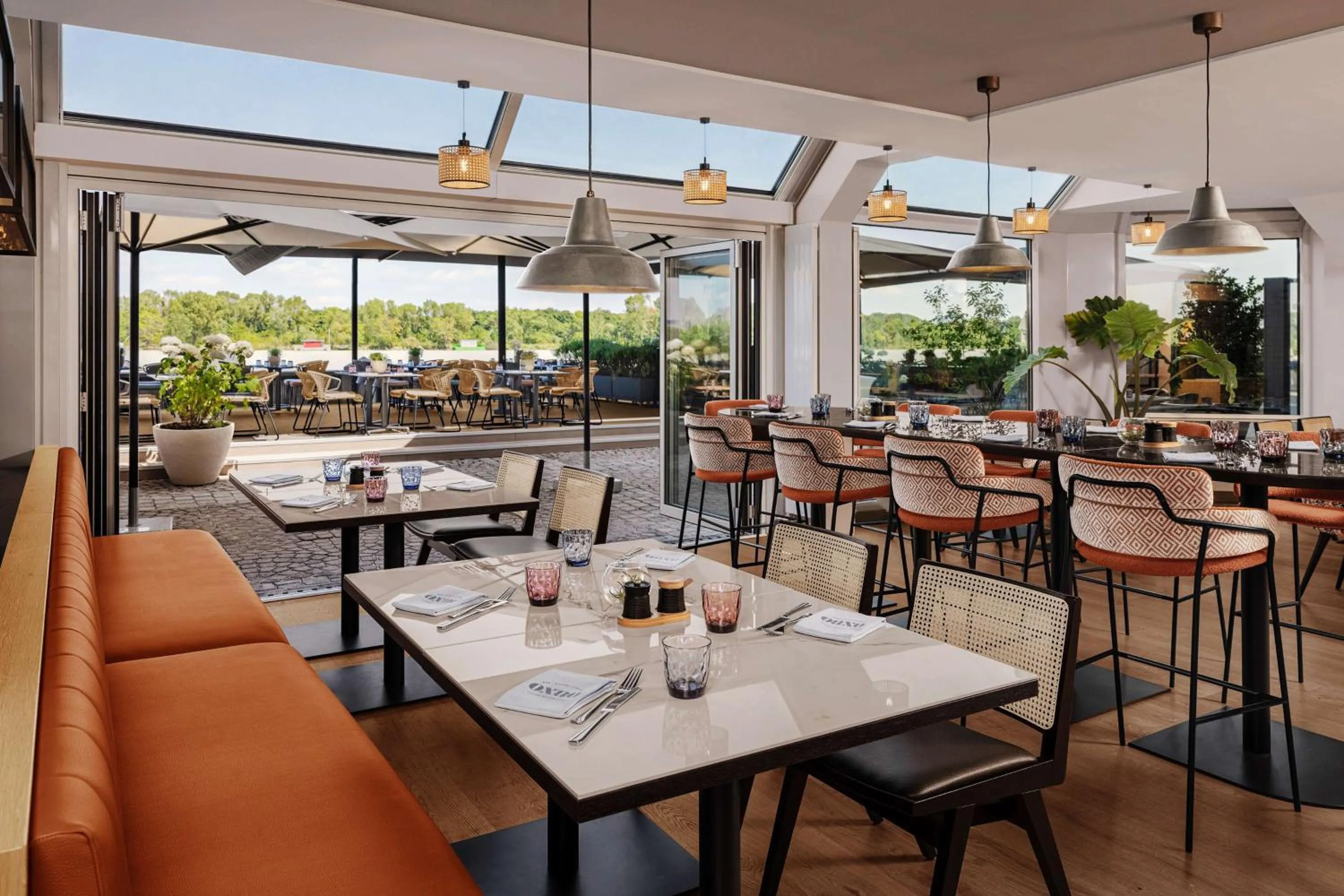 Restaurant/places to eat in Hilton Vienna Waterfront