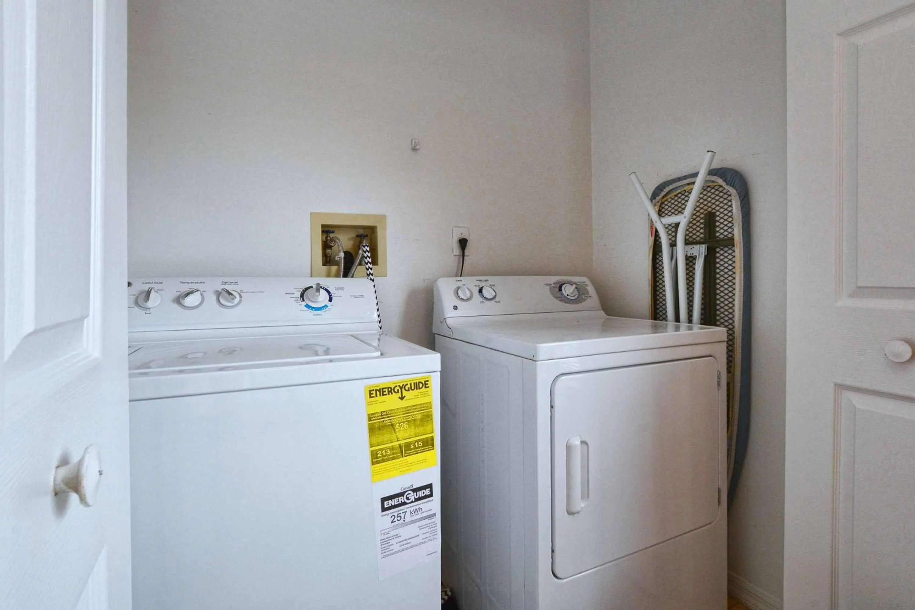 Property building in Indian Ridge- 4 Bedroom Pool Home- 2405Ir