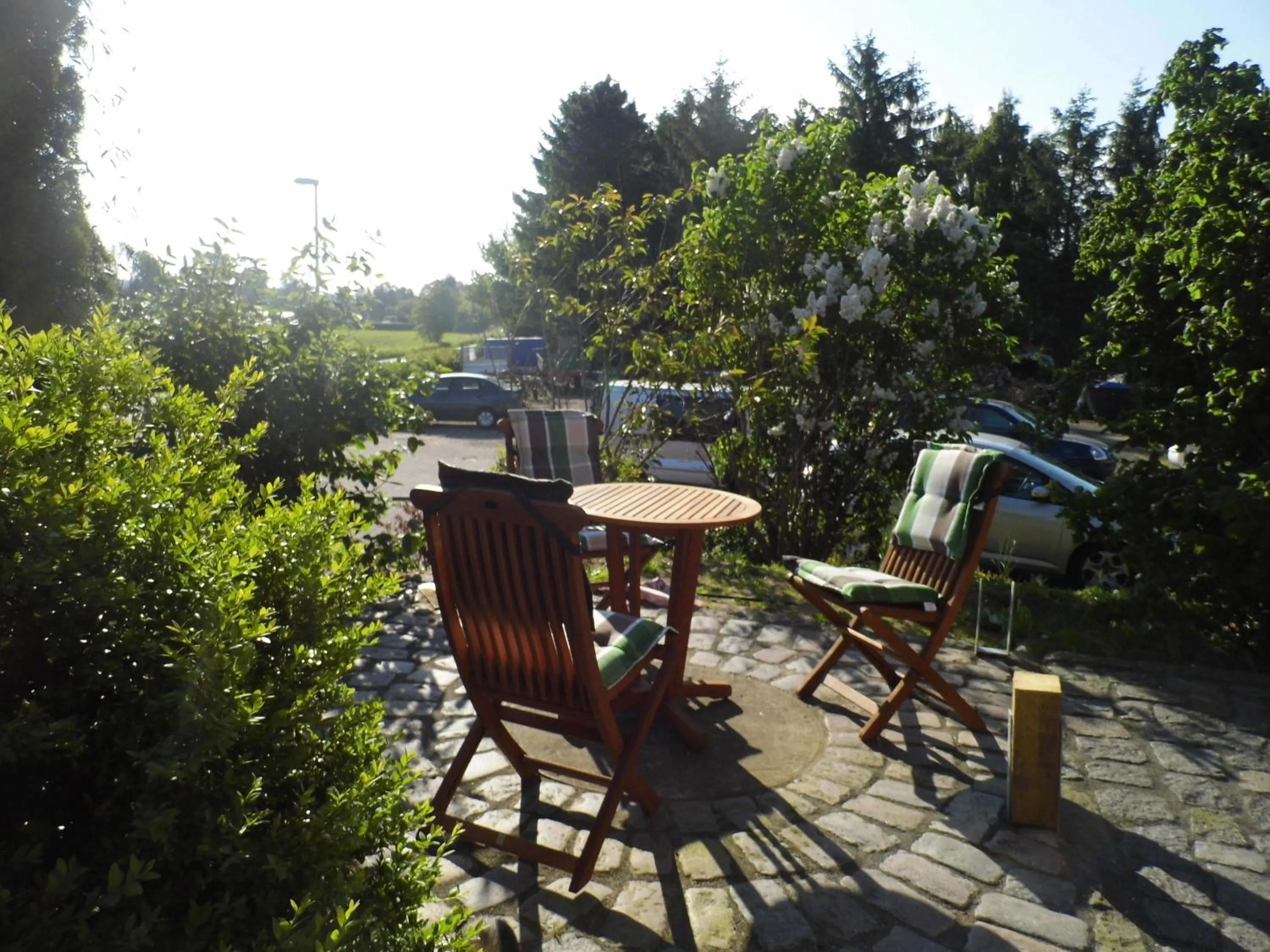 Patio in Room and kitchen im Katerberg