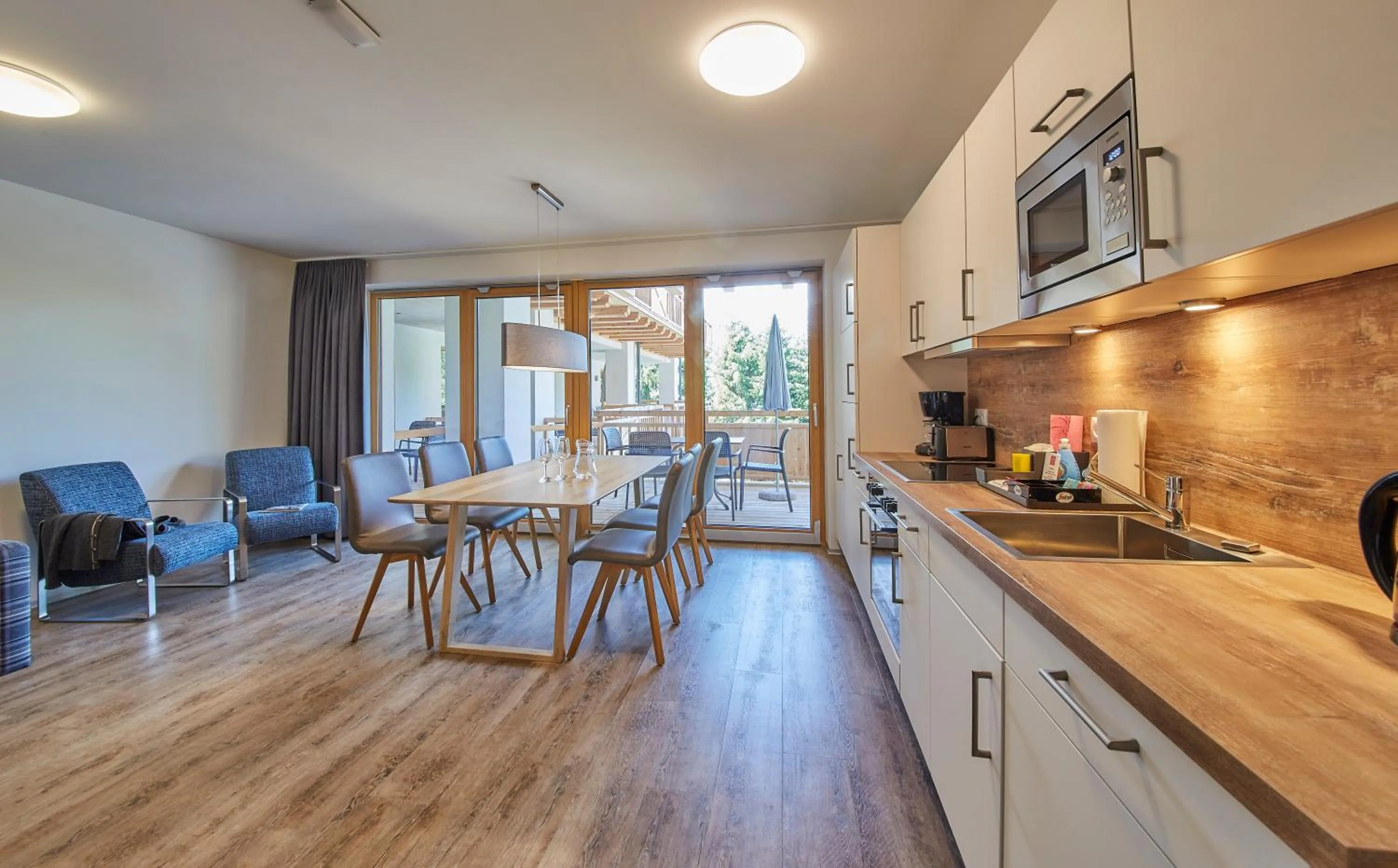 Kitchen or kitchenette in AlpenParks Hotel & Apartment Sonnleiten