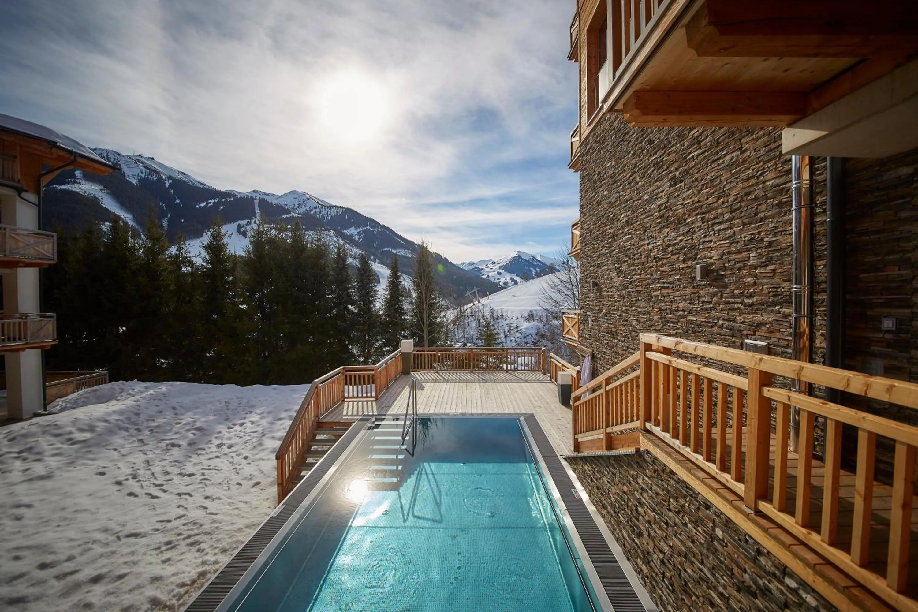 Swimming pool in AlpenParks Hotel & Apartment Sonnleiten