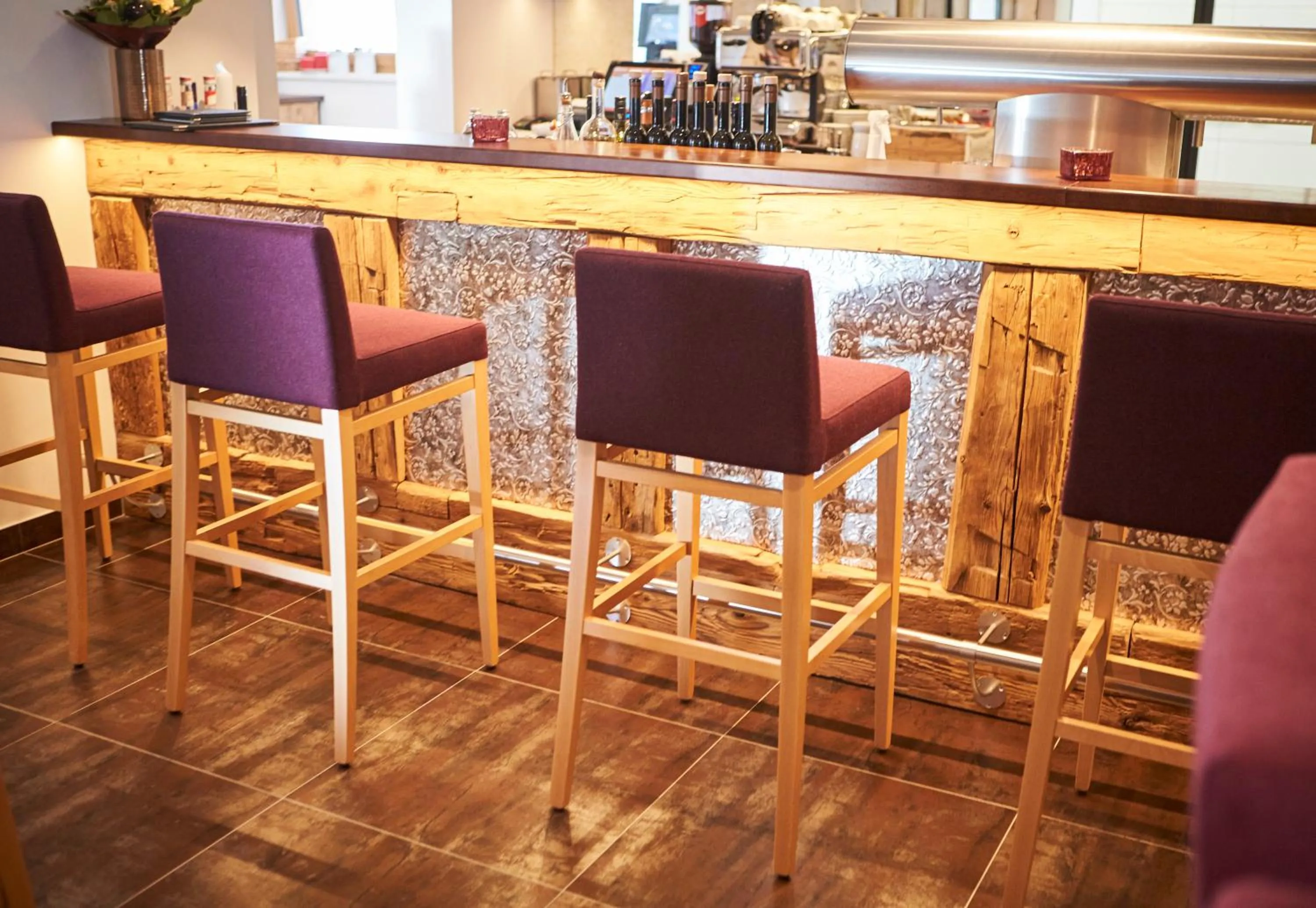 Lounge or bar in AlpenParks Hotel & Apartment Sonnleiten