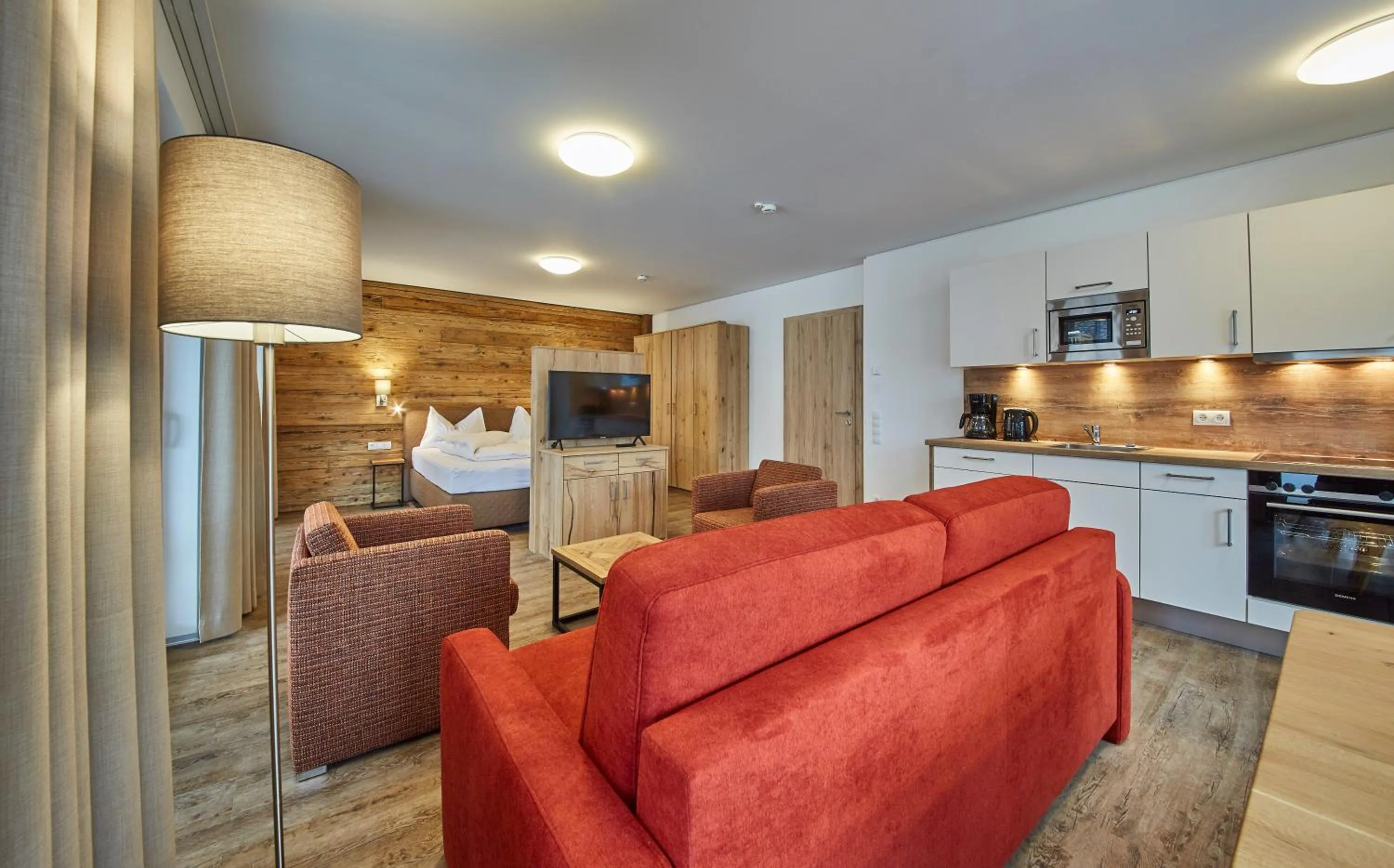 Kitchen or kitchenette in AlpenParks Hotel & Apartment Sonnleiten