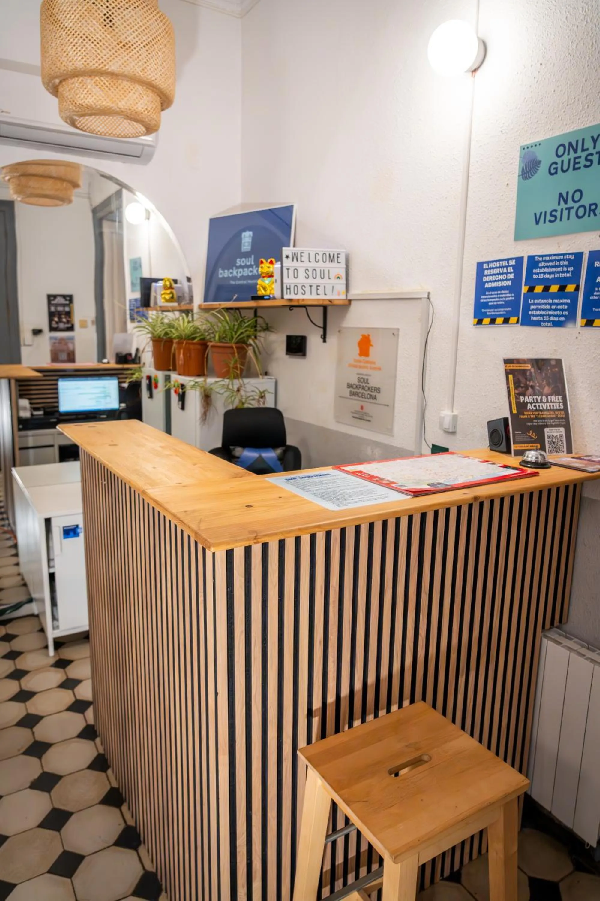 Lobby or reception in Soul Backpackers Barcelona