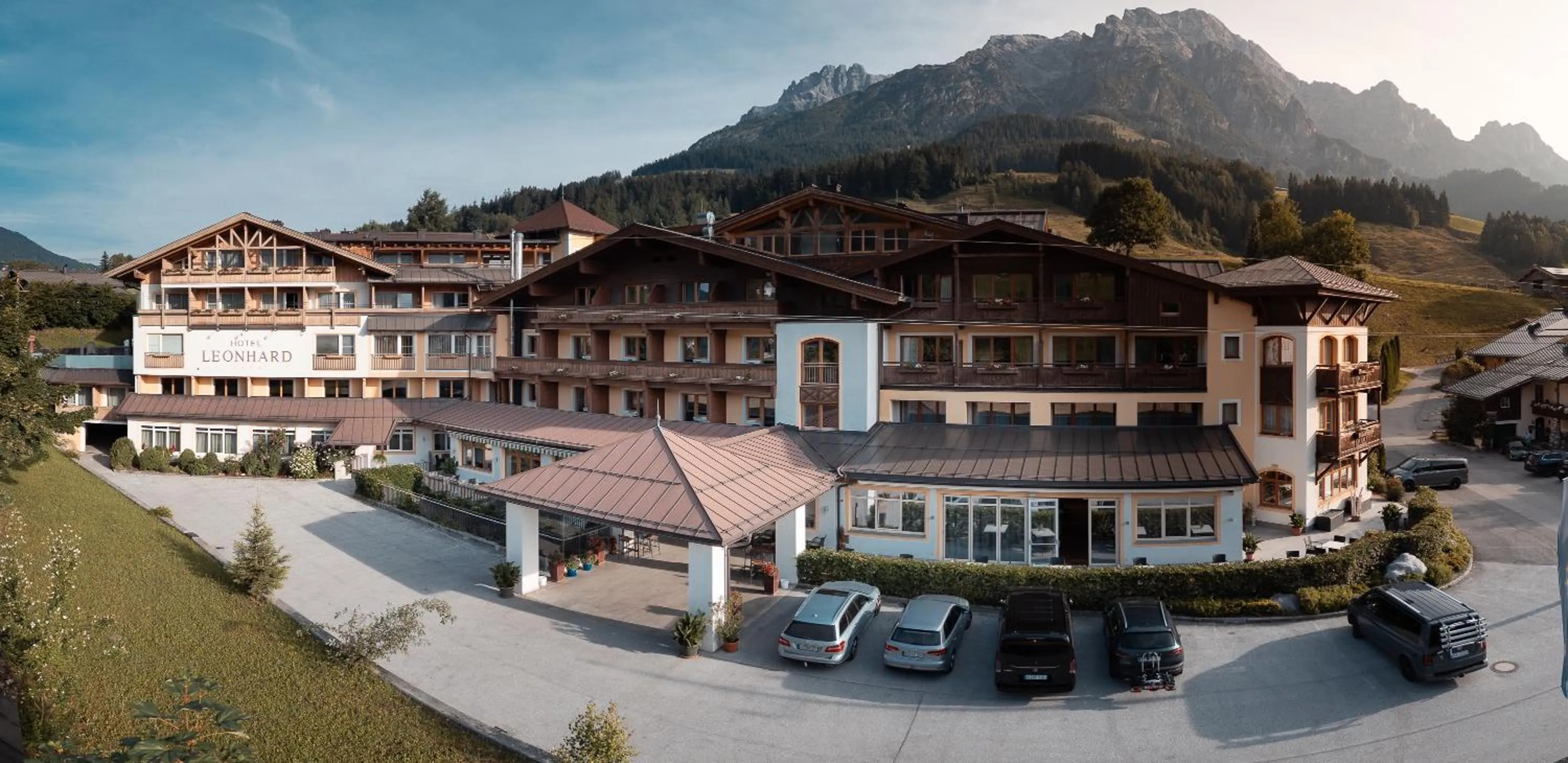 Property building in Hotel Leonhard