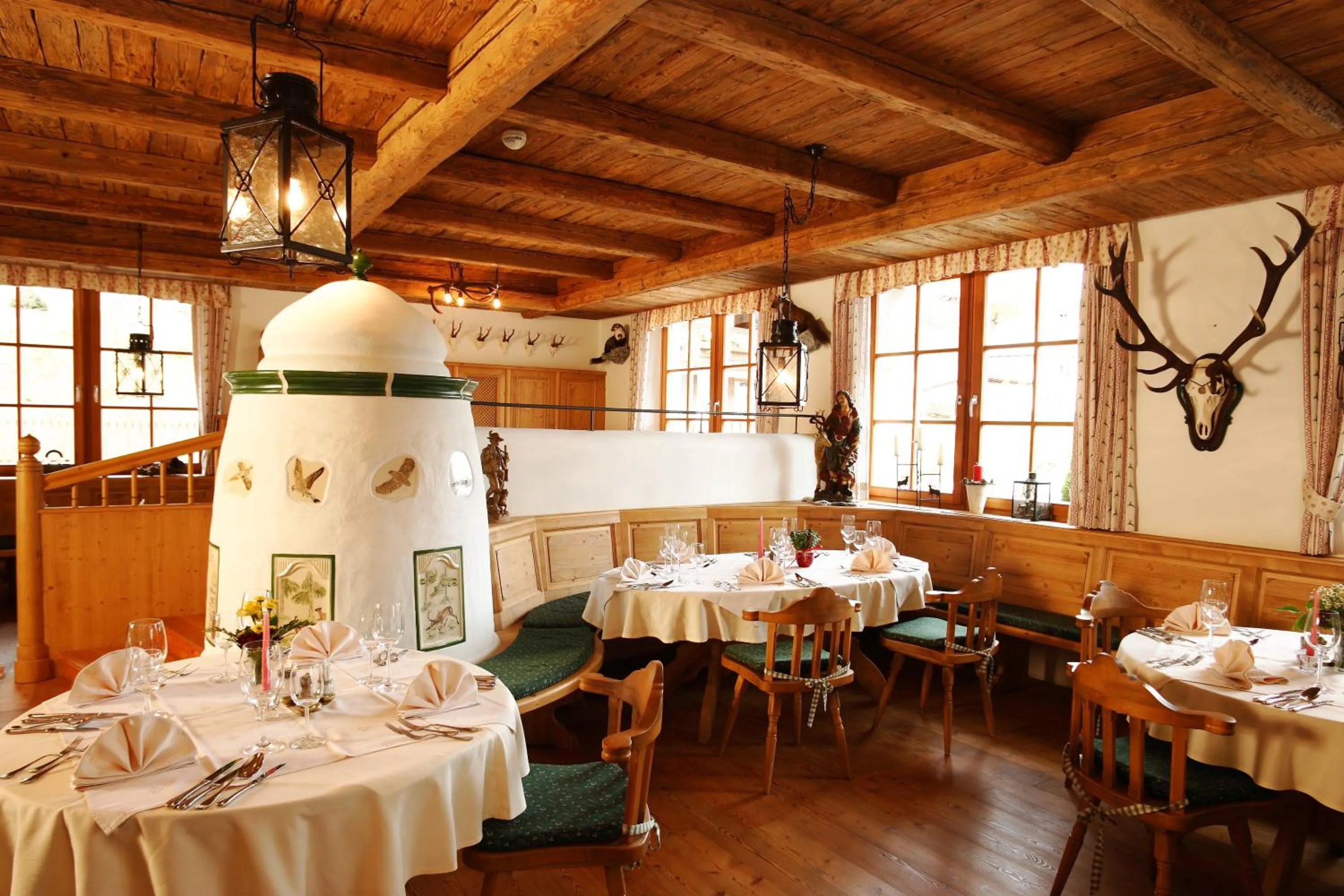 Restaurant/places to eat in Hotel Leonhard