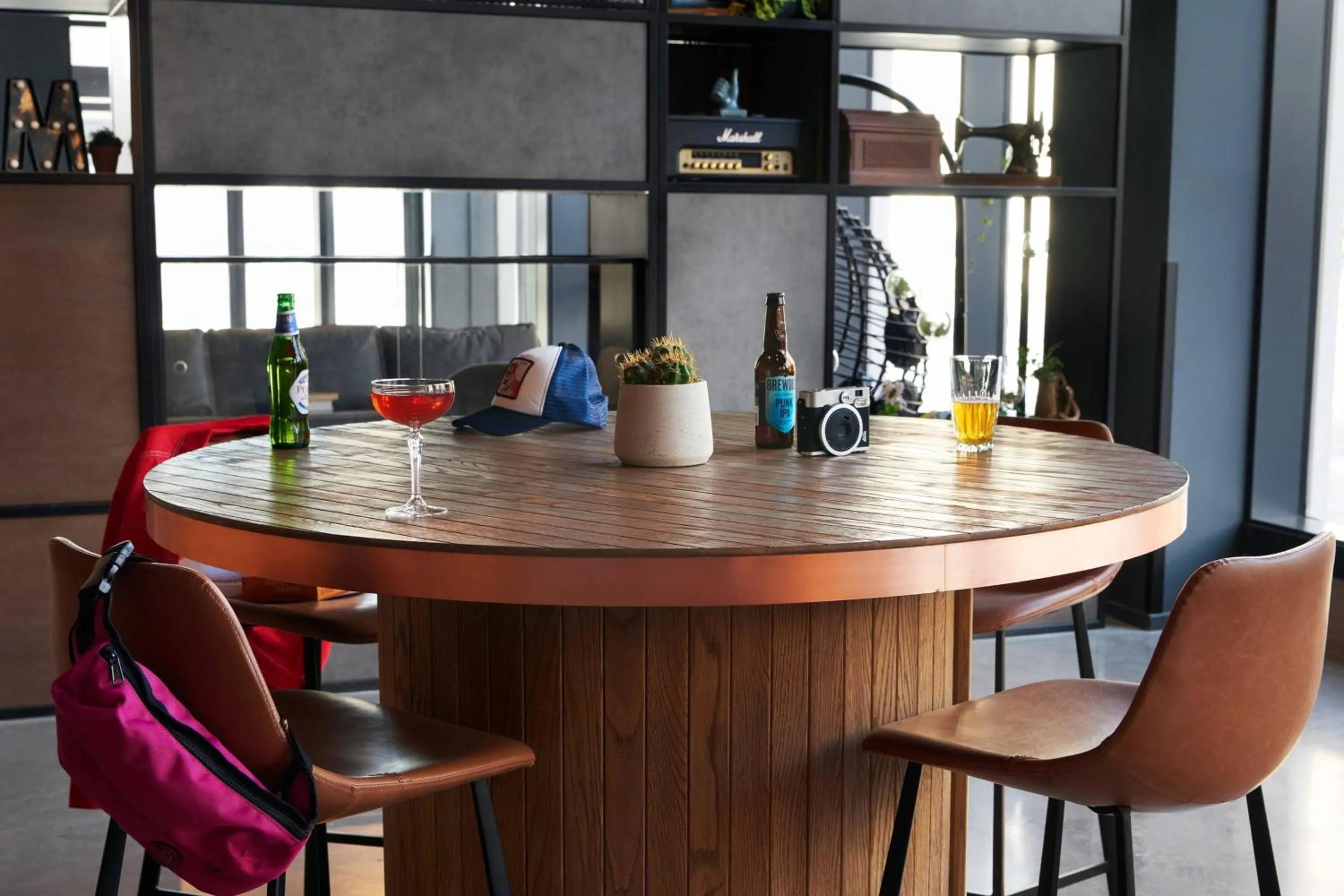 Lounge or bar in Moxy Edinburgh Fountainbridge