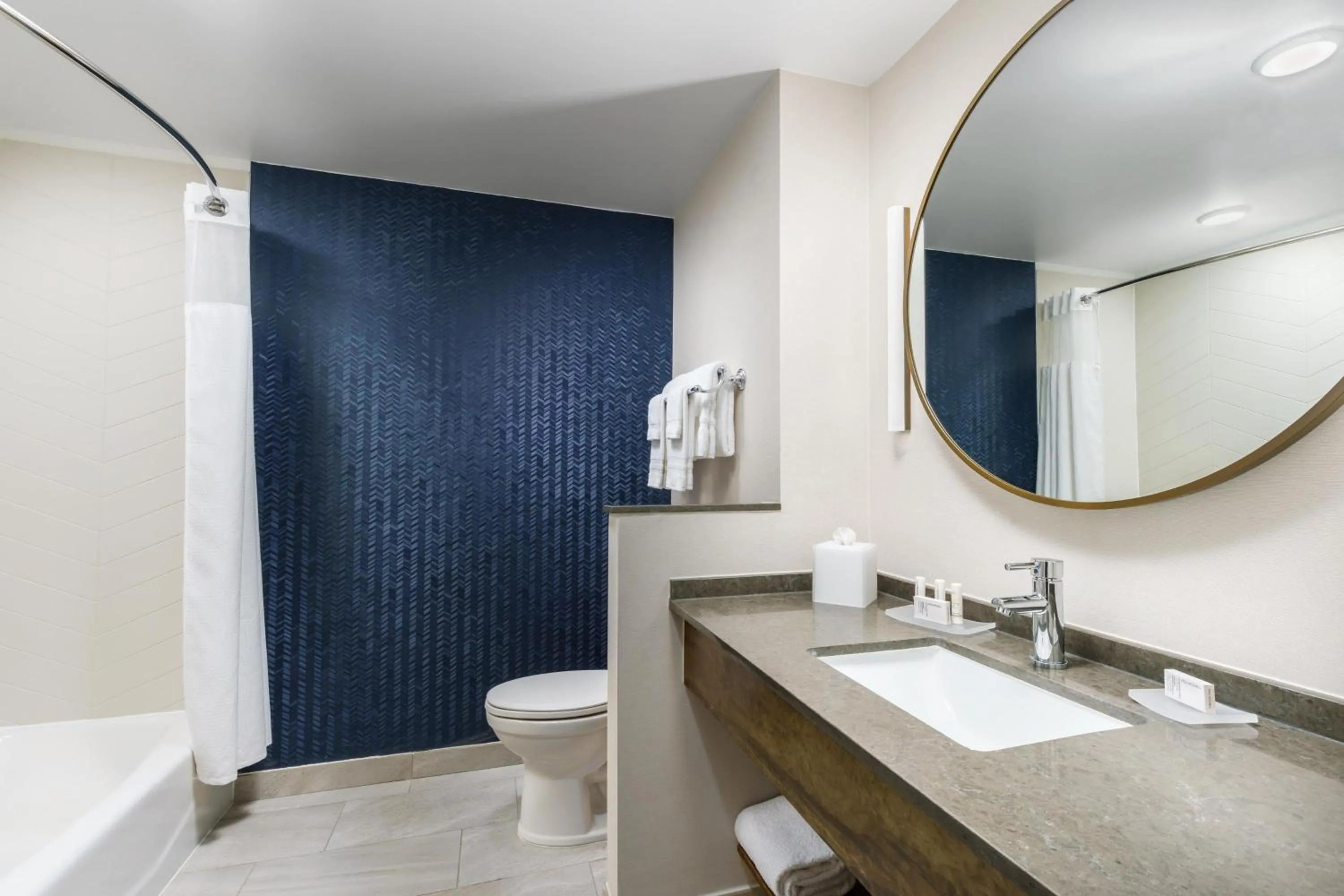 Bathroom in Fairfield Inn & Suites by Marriott Oakhurst Yosemite