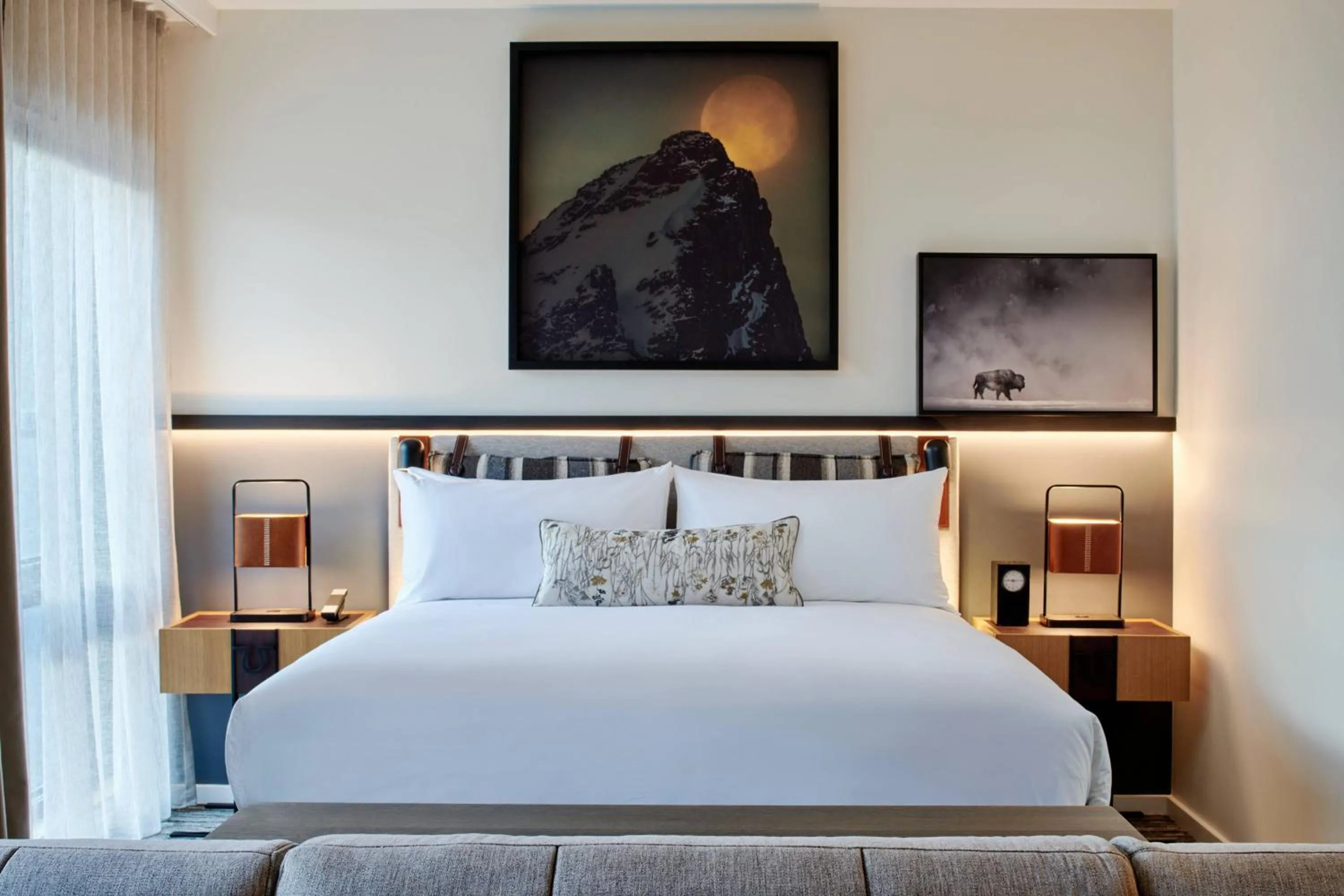 Photo of the whole room, Bed in The Cloudveil, Autograph Collection