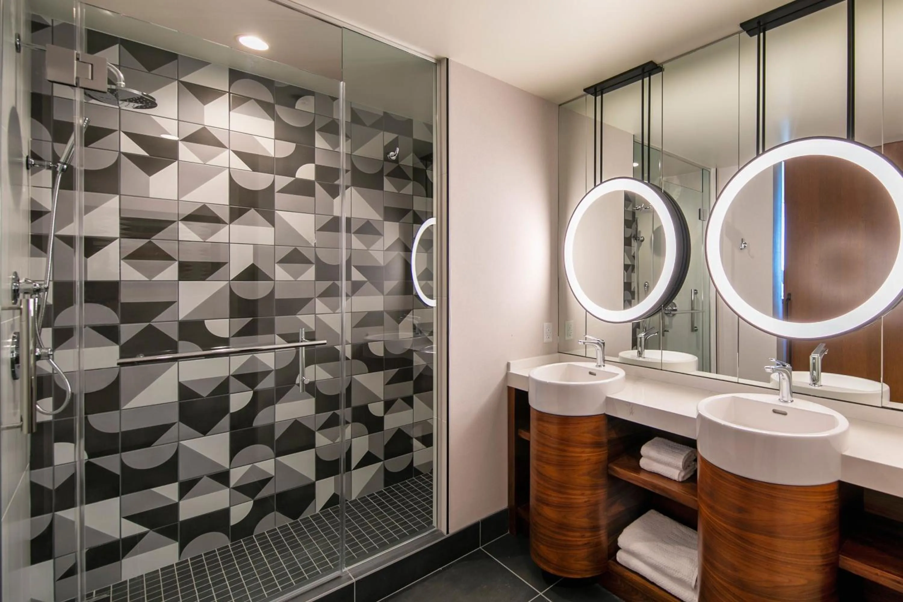 Bathroom in Le Meridien Pasadena Arcadia