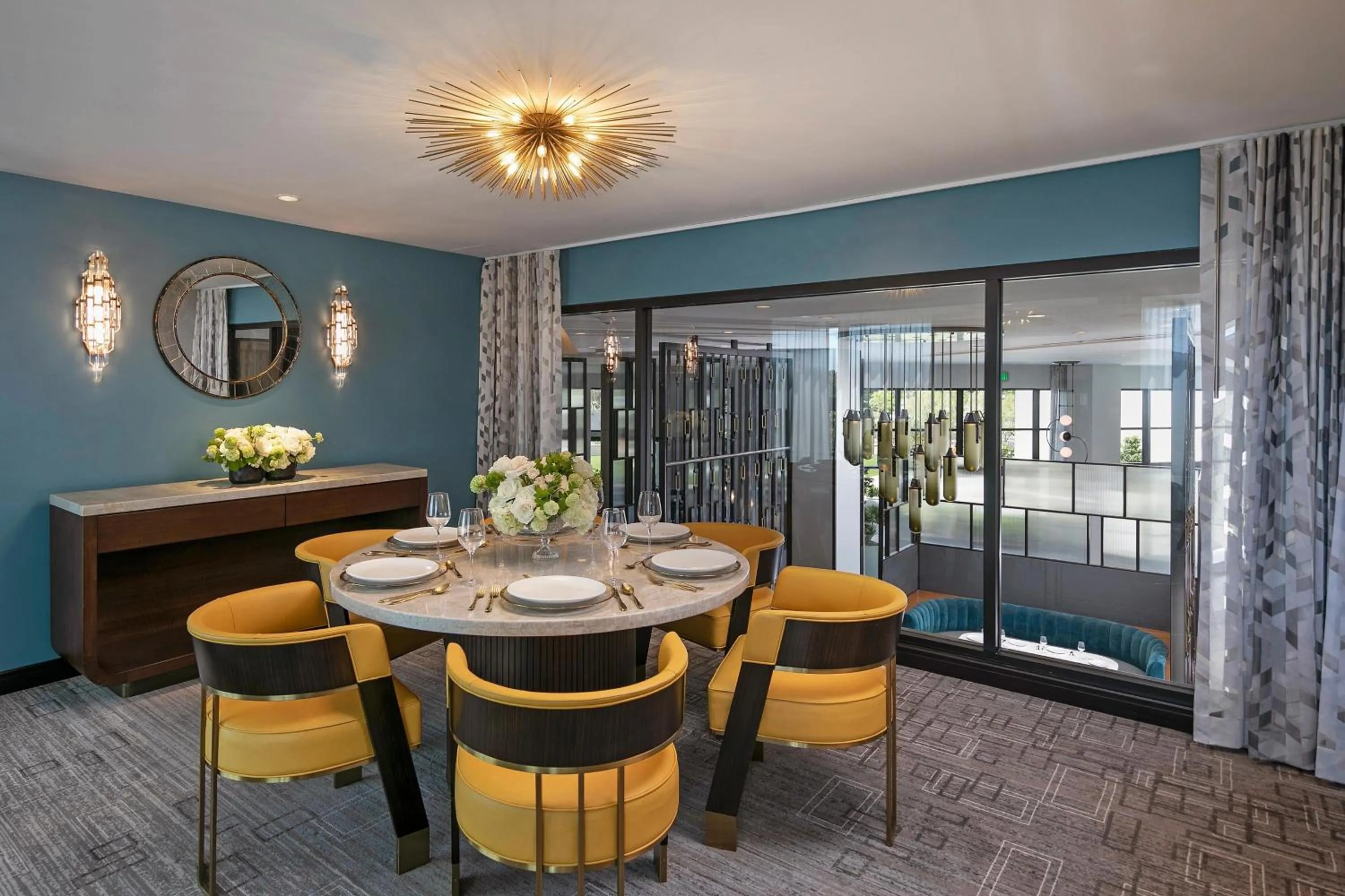 Restaurant/places to eat in Le Meridien Pasadena Arcadia