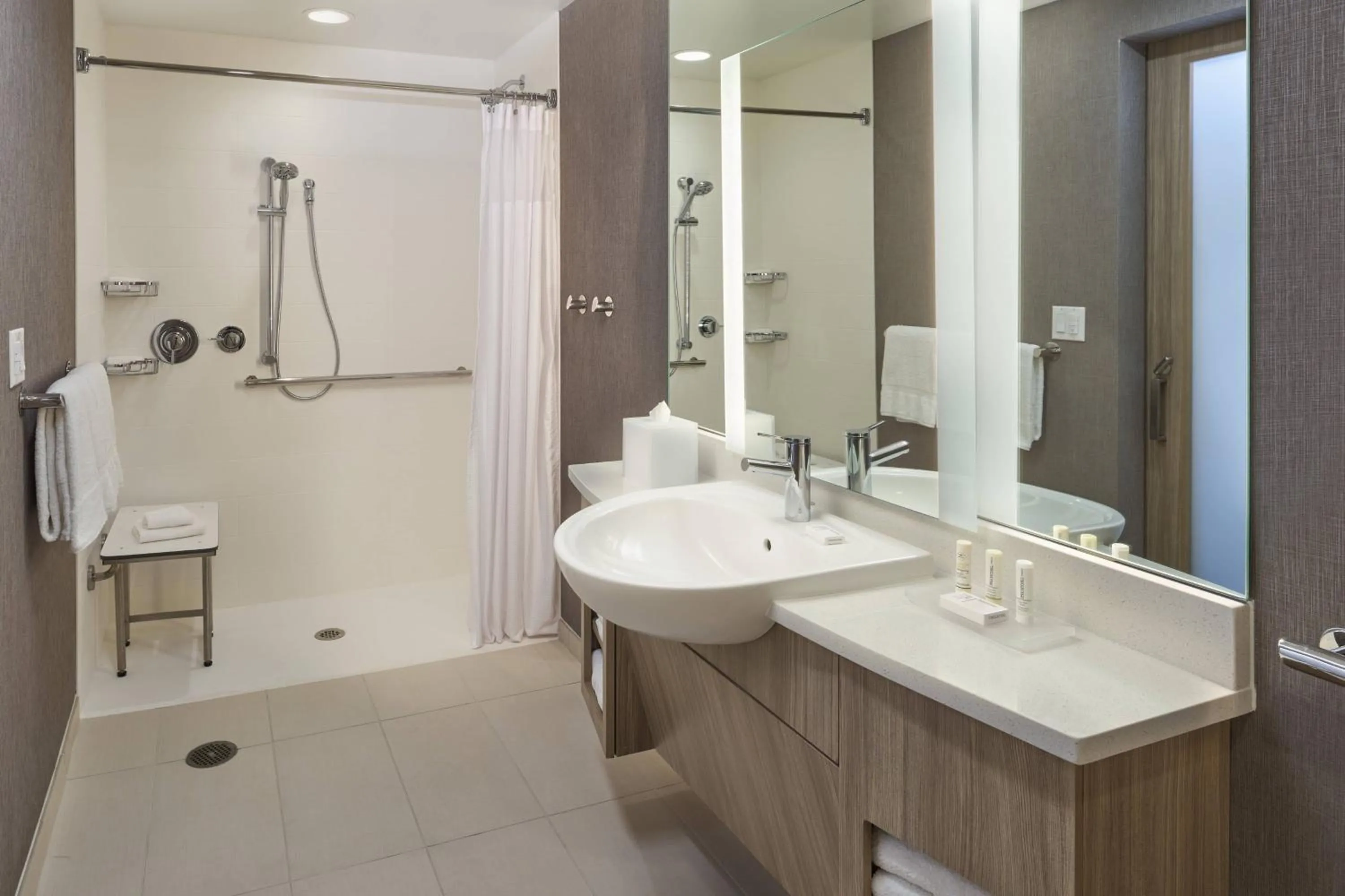 Bathroom in SpringHill Suites by Marriott Orlando Lake Nona