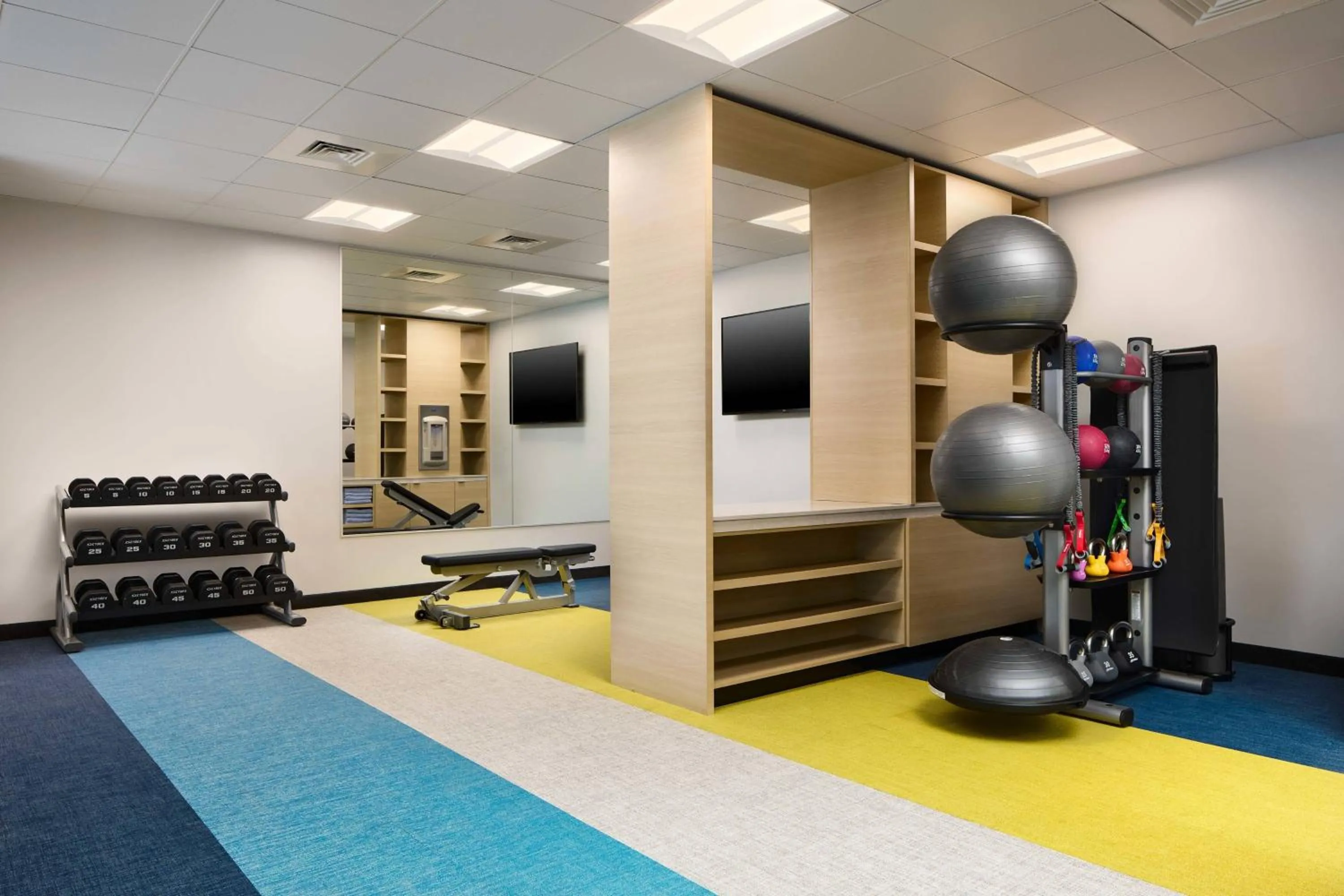 Fitness centre/facilities in TownePlace Suites by Marriott Plant City