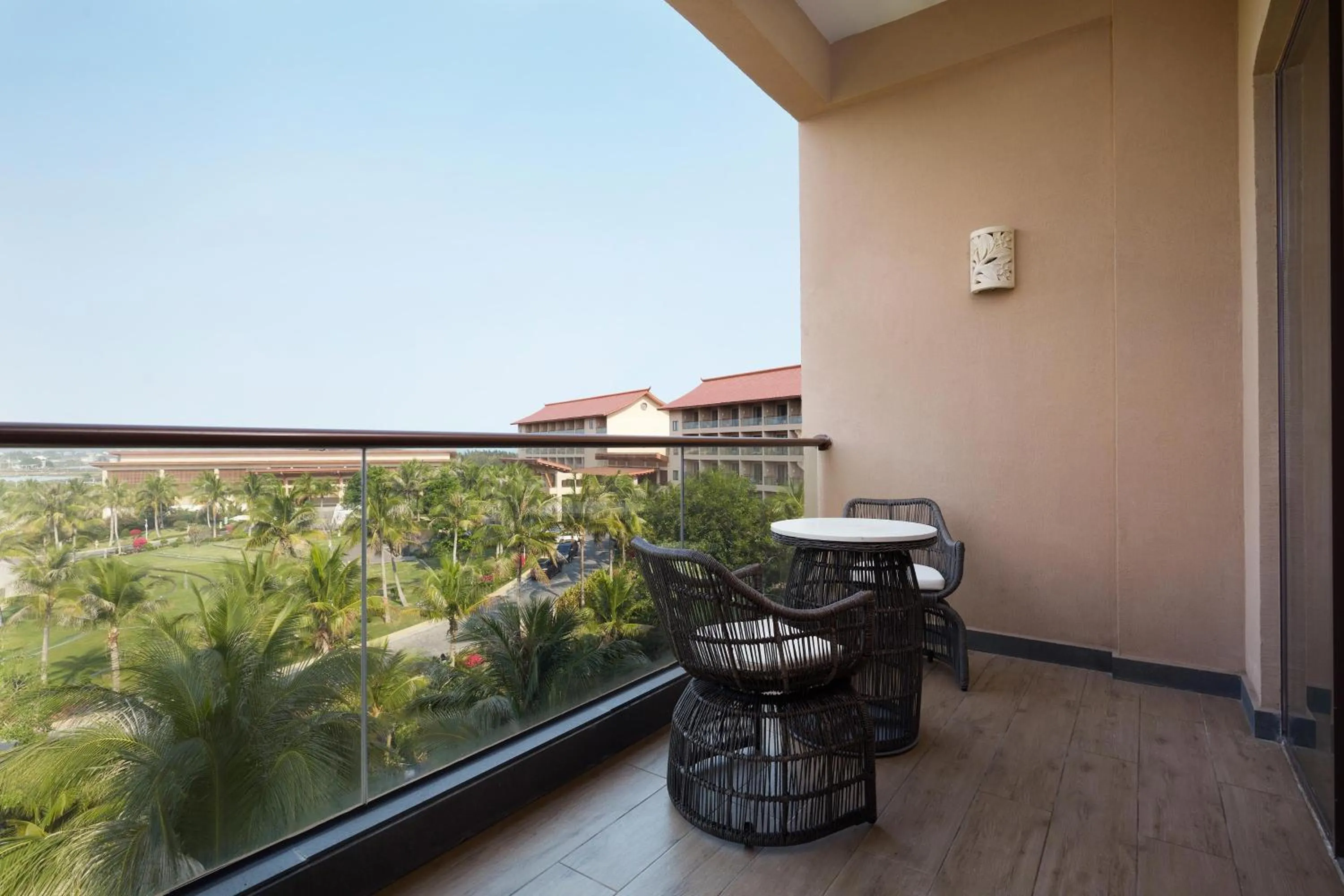 Photo of the whole room in Sheraton Maoming Romantic Beach Resort