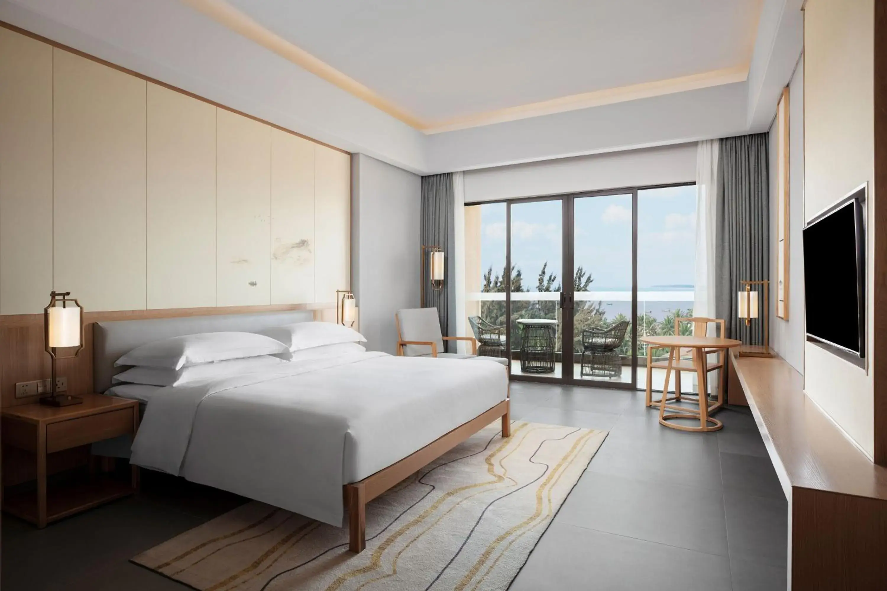 Deluxe Sea view Guest room with 1 King, Balcony in Sheraton Maoming Romantic Beach Resort Deluxe Sea view Guest room with 1 King, Balcony in Sheraton Maoming Romantic Beach Resort