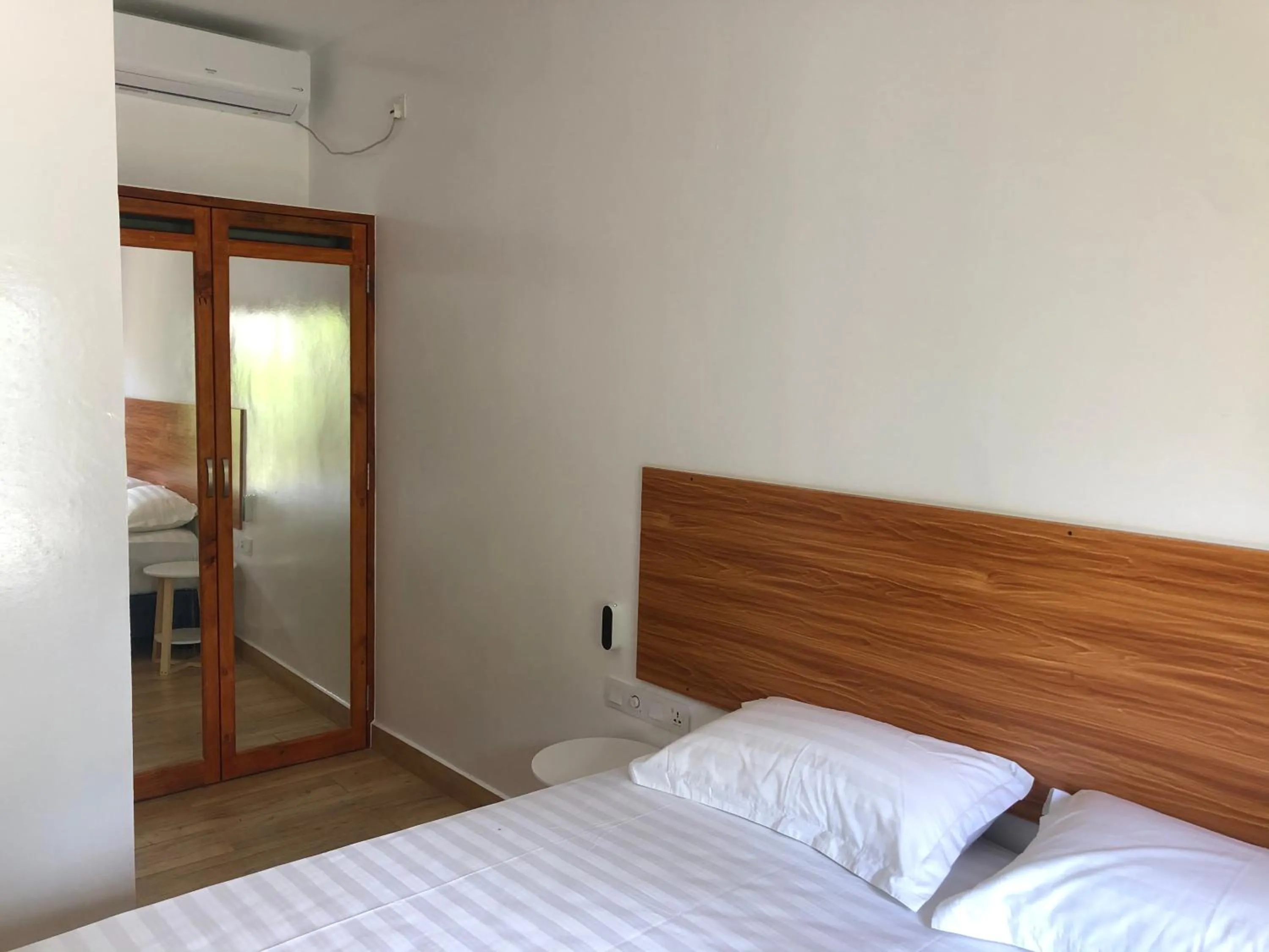 Photo of the whole room, Bed in Dacha Thoddoo