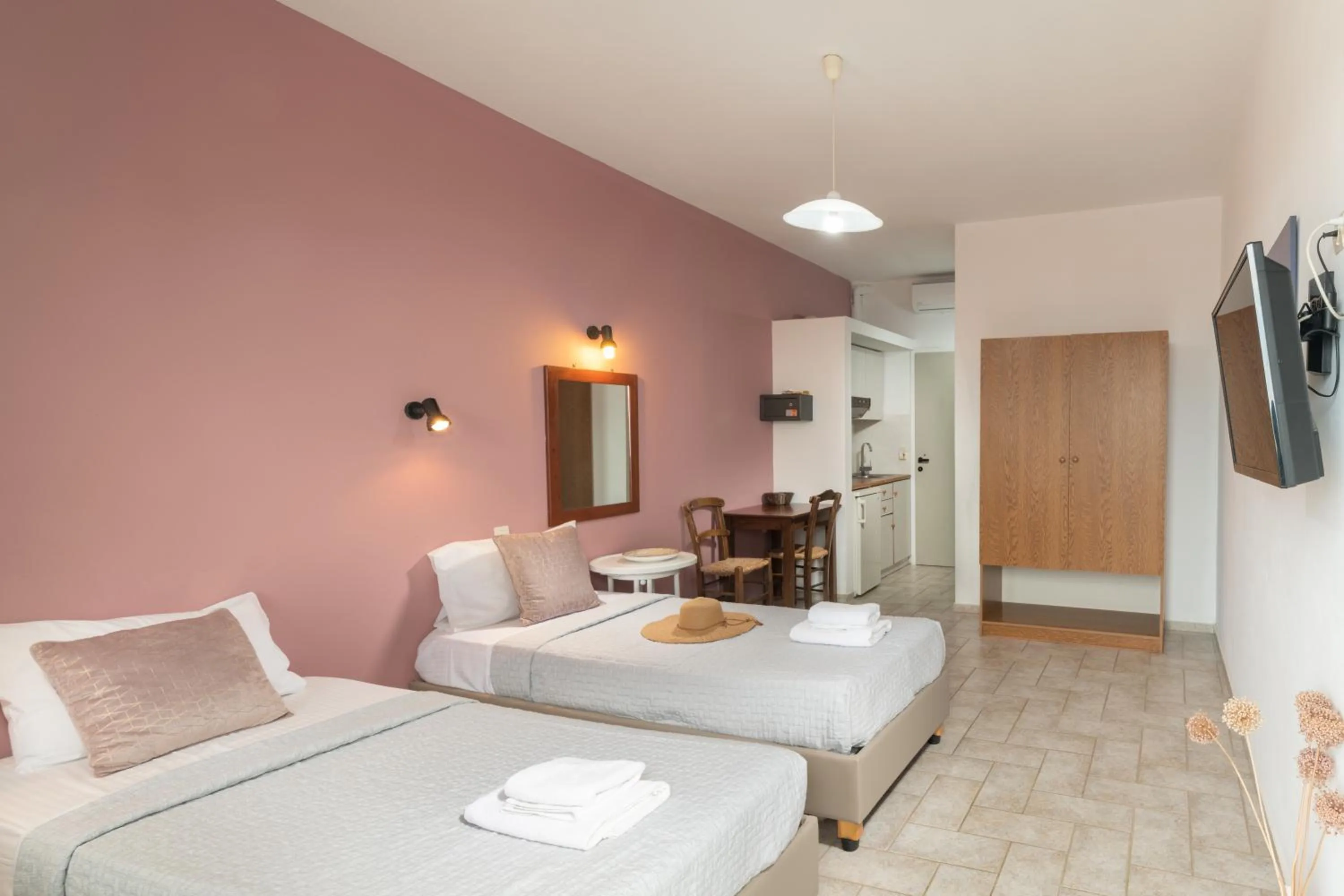 Bedroom, Bed in Aegean Apartments