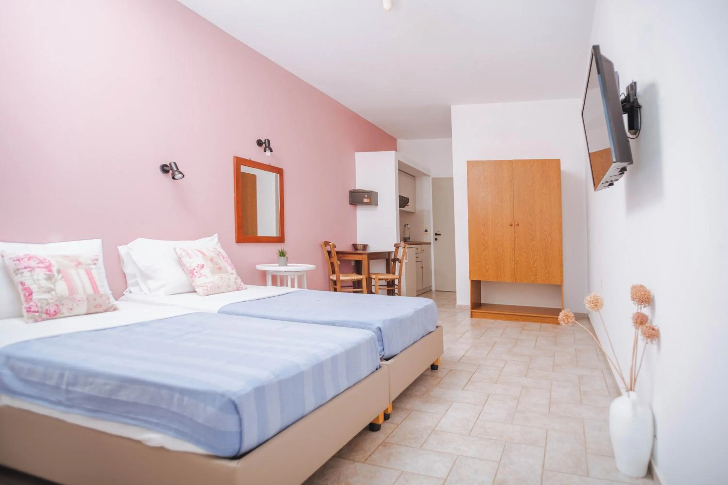 Bedroom, Bed in Aegean Apartments