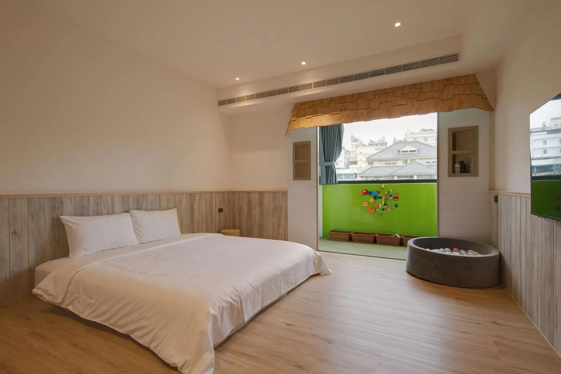 Photo of the whole room, Bed in Shineworld 11