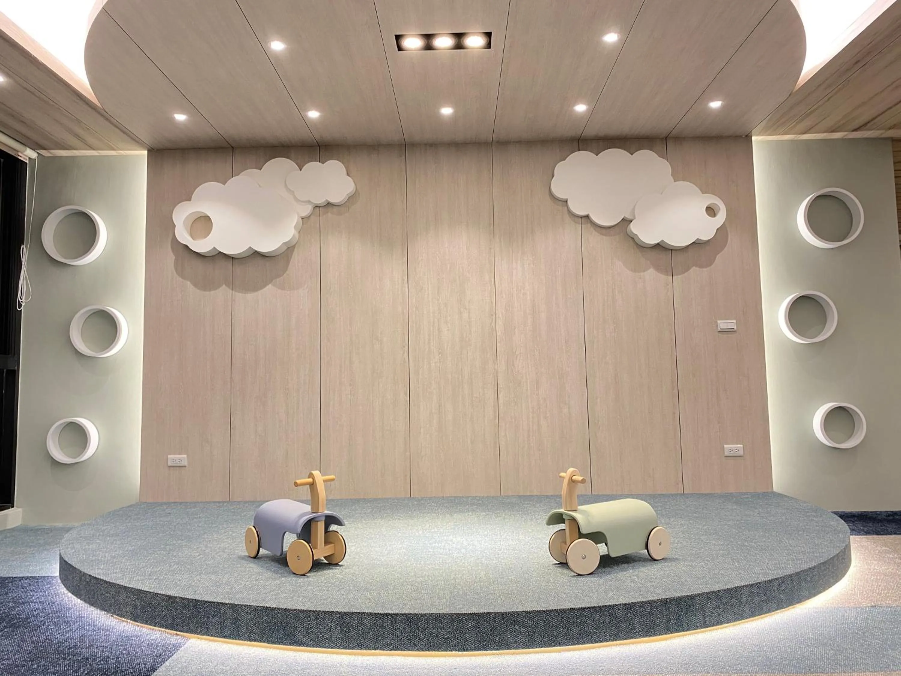 Children play ground in Shineworld 11