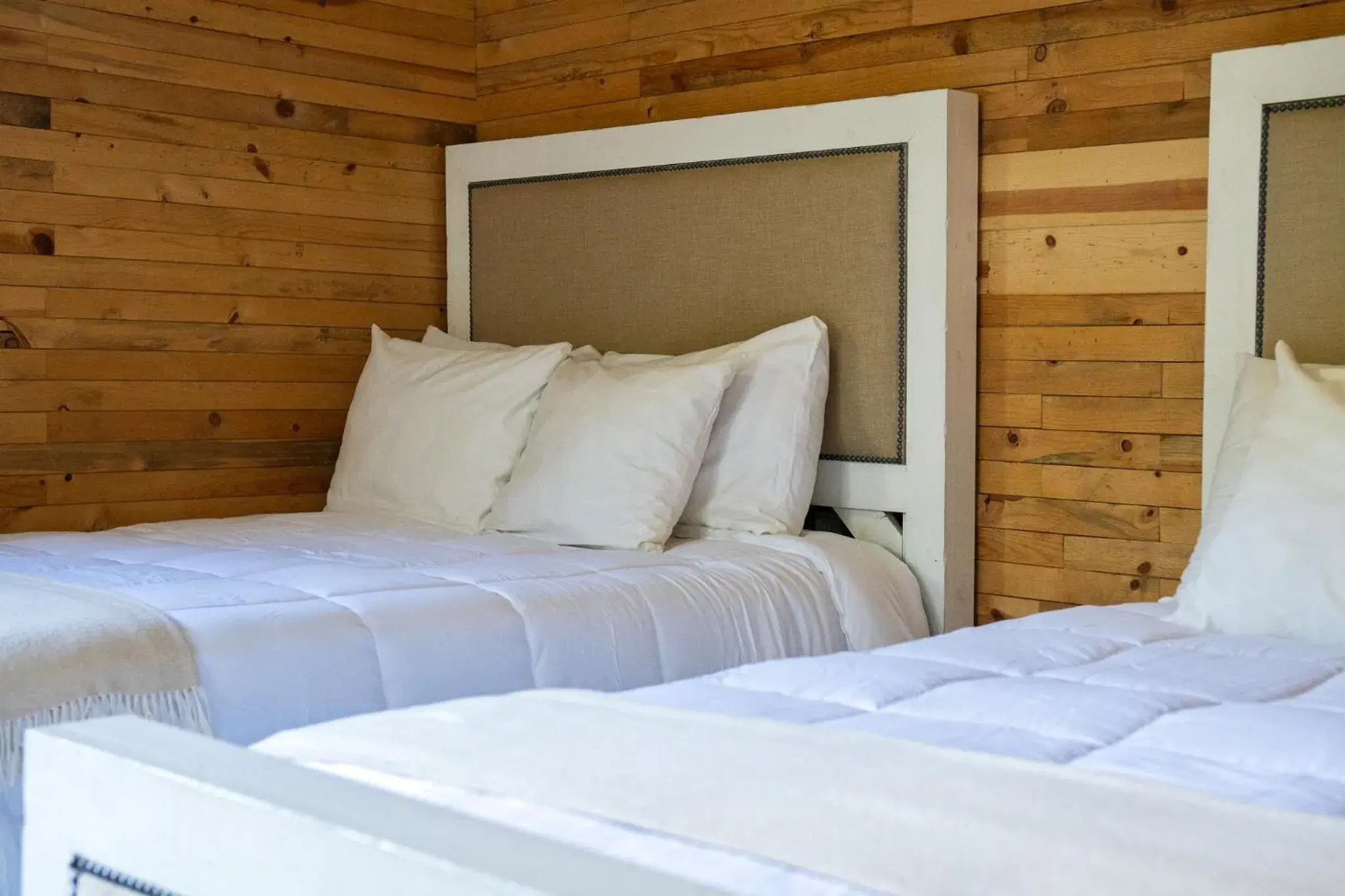 Quadruple Room in Hotel Valle 13 Ruta del Vino Quadruple Room in Hotel Valle 13 Ruta del Vino