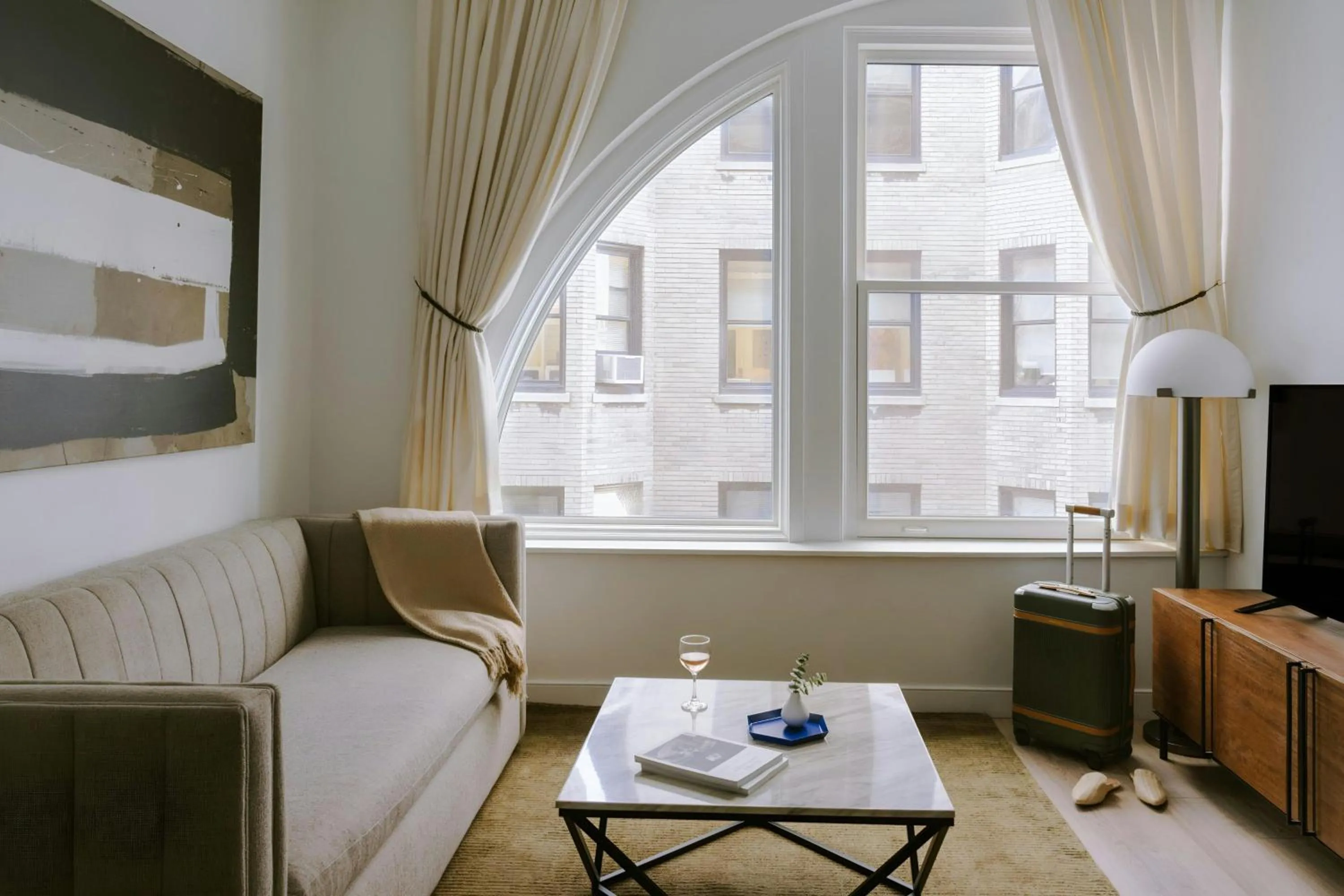 One-Bedroom Spacious Apartment with Queen and Sofa Bed in Sonder by Marriott Bonvoy The Witherspoon Apartments Center City