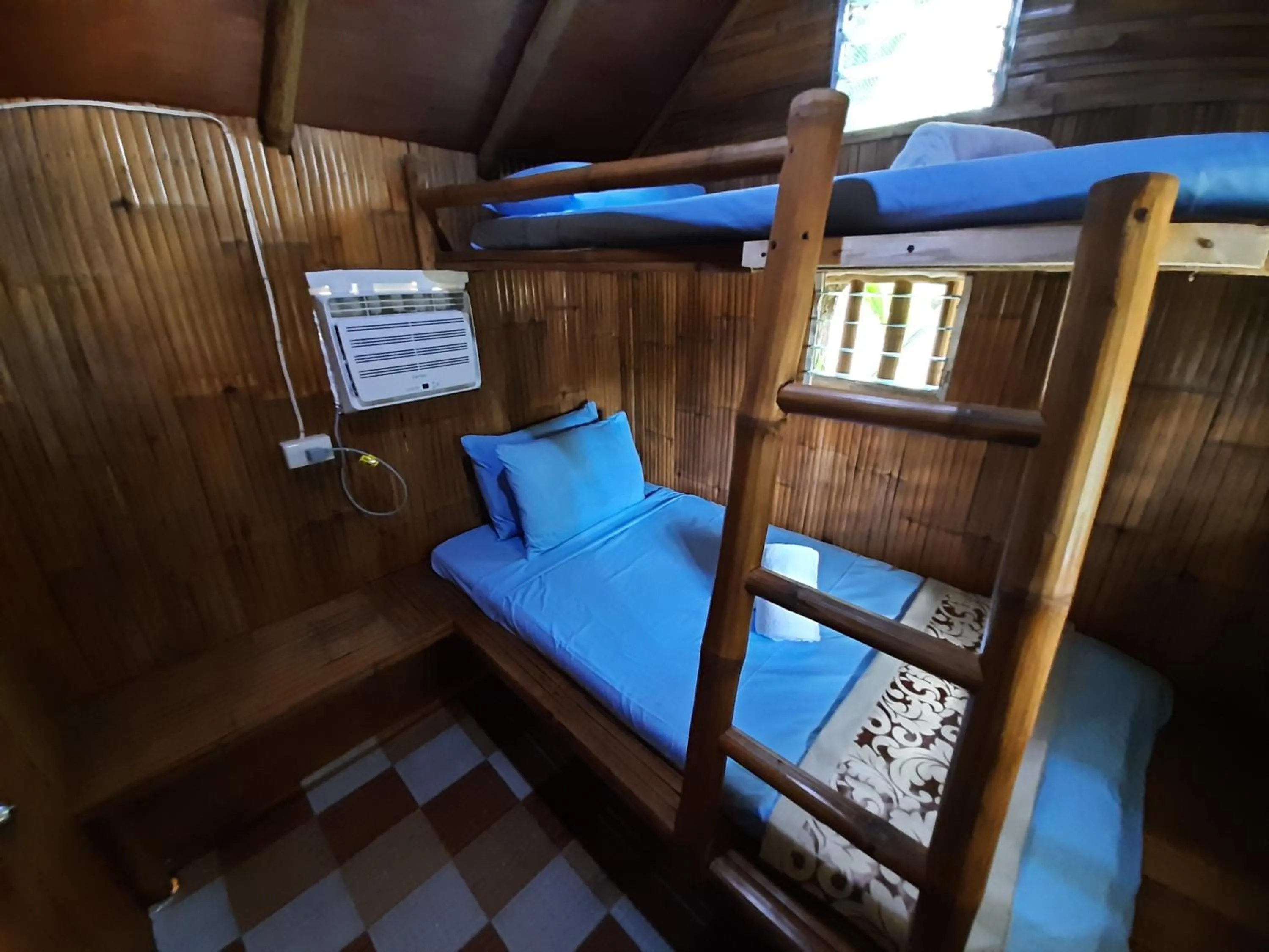 bunk bed, Bed in Youhan Beach Resort