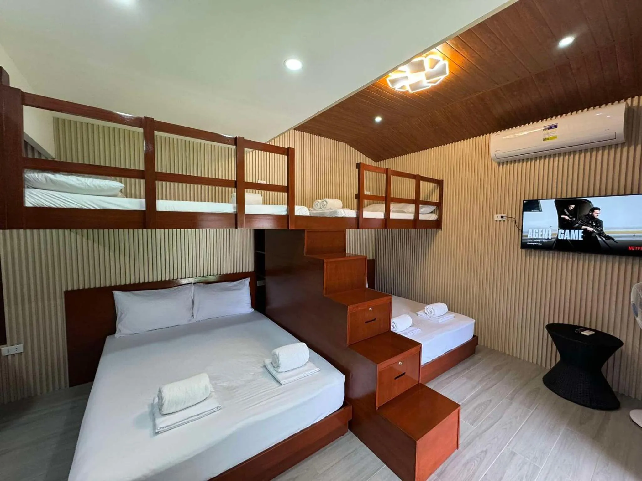 Photo of the whole room, Bed in Youhan Beach Resort