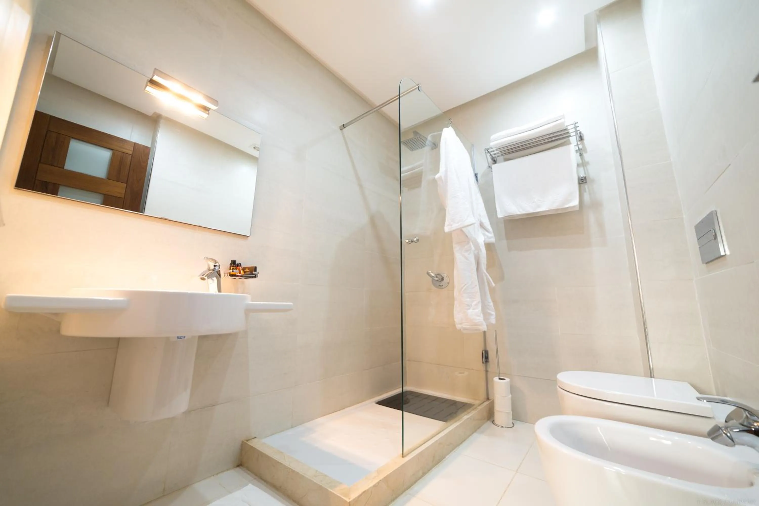 Shower in Mnar Castle