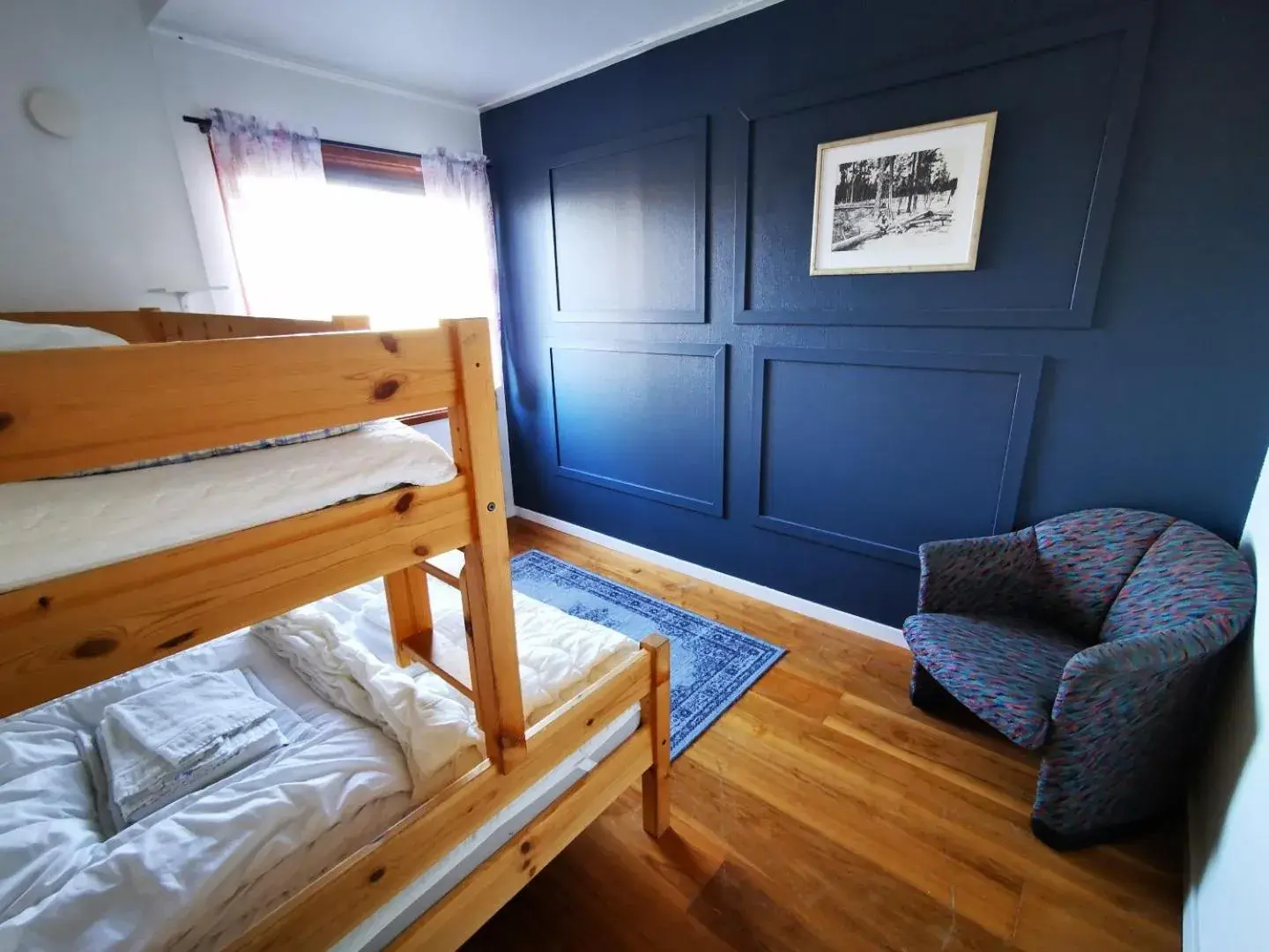 Room in apartment with three triple bedrooms (allergy friendly) in Abisko Guesthouse & Activities Room in apartment with three triple bedrooms (allergy friendly) in Abisko Guesthouse & Activities