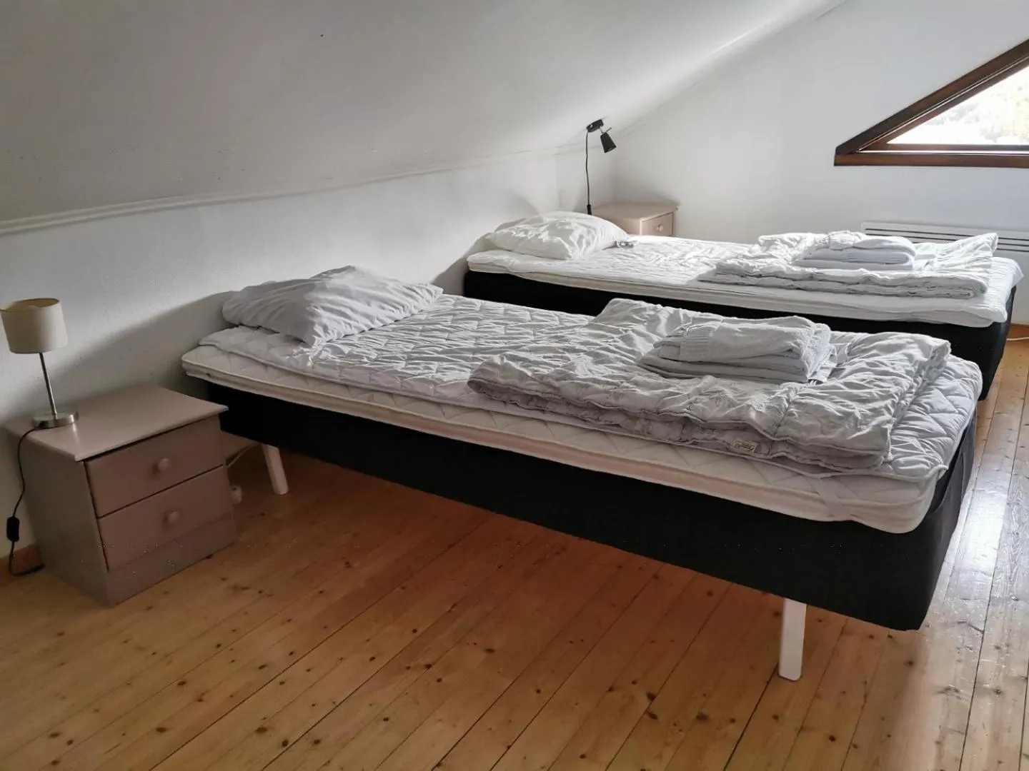 Bed in Abisko Guesthouse & Activities