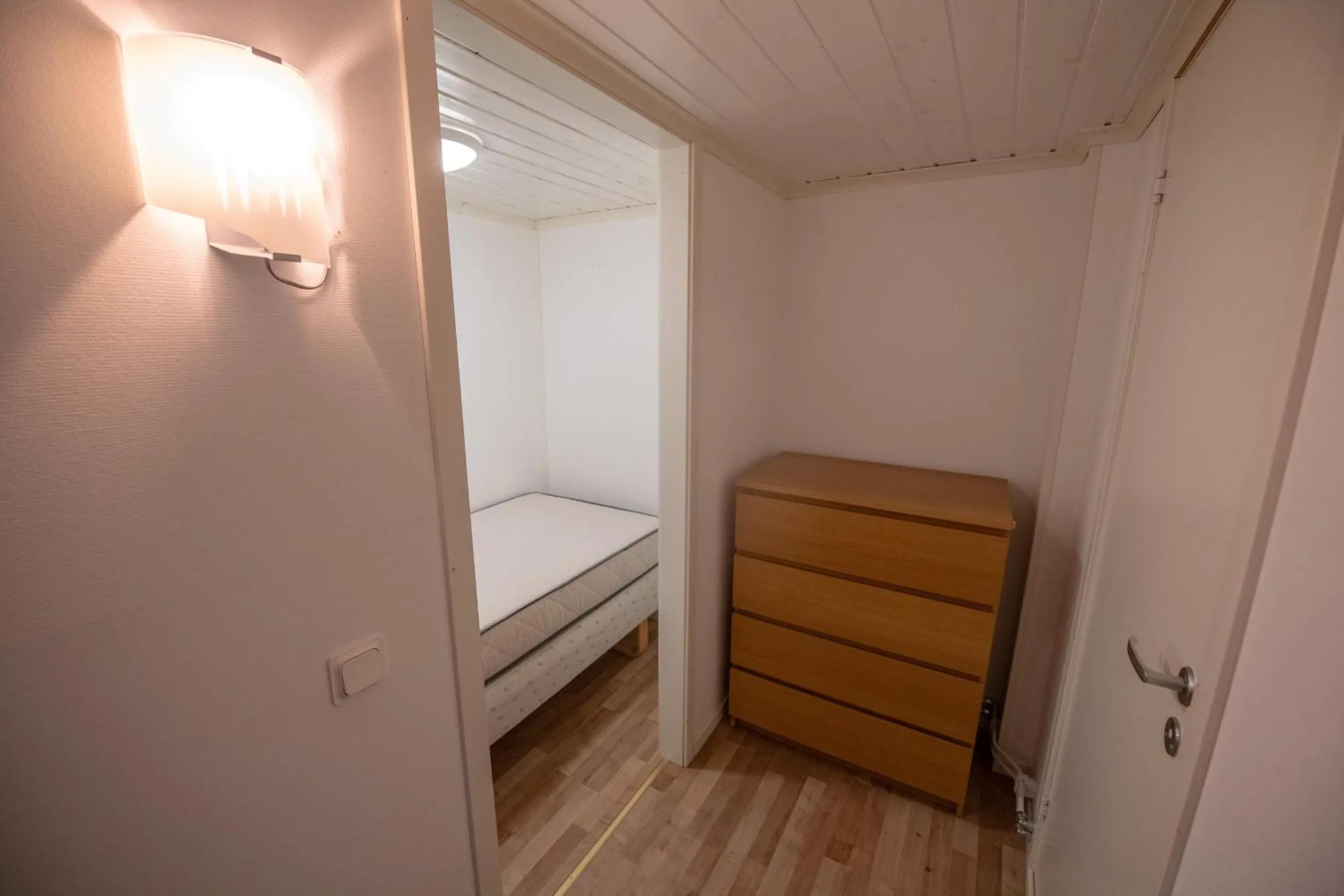 Bed in Abisko Guesthouse & Activities