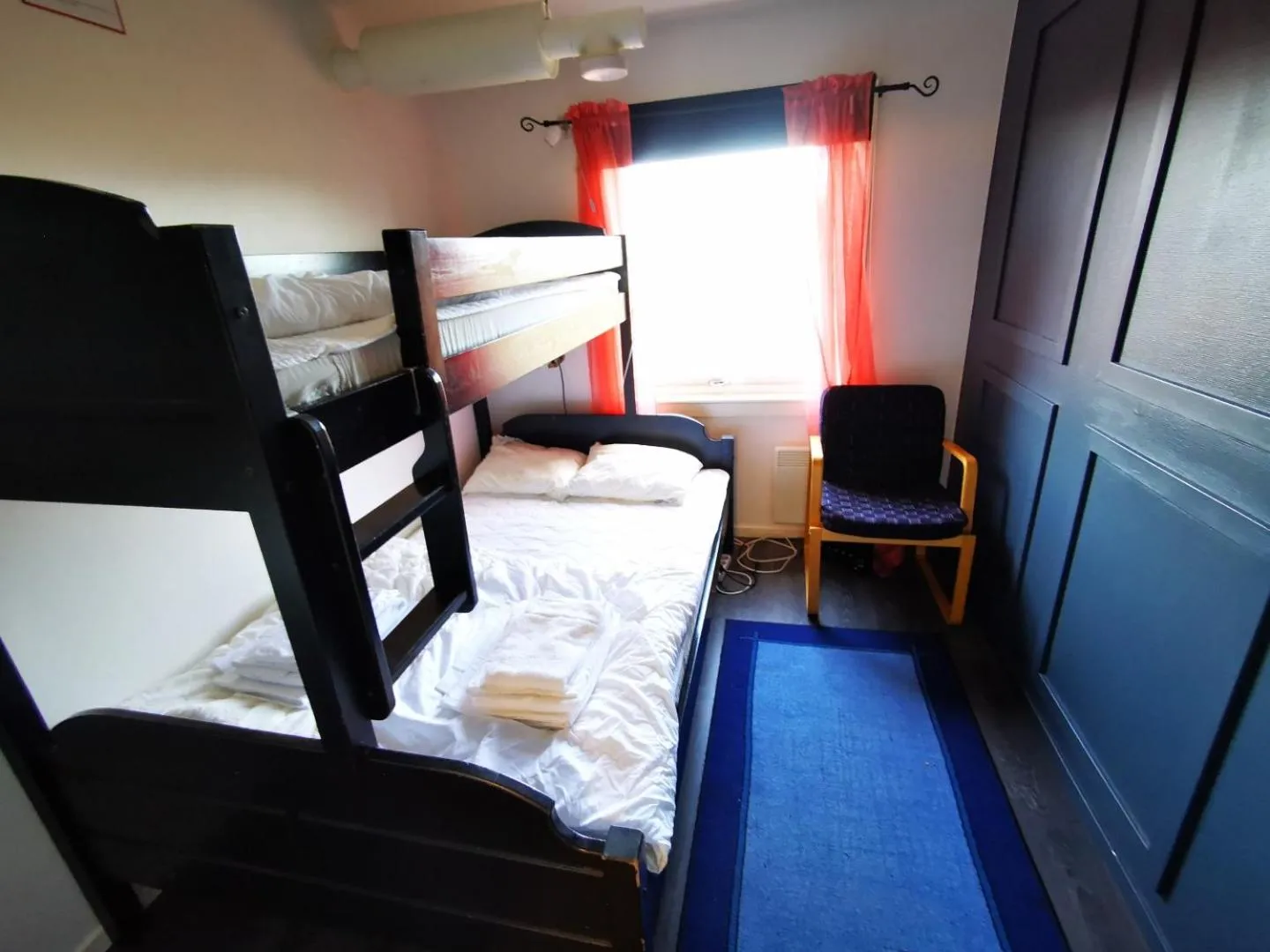 Bed in Abisko Guesthouse & Activities