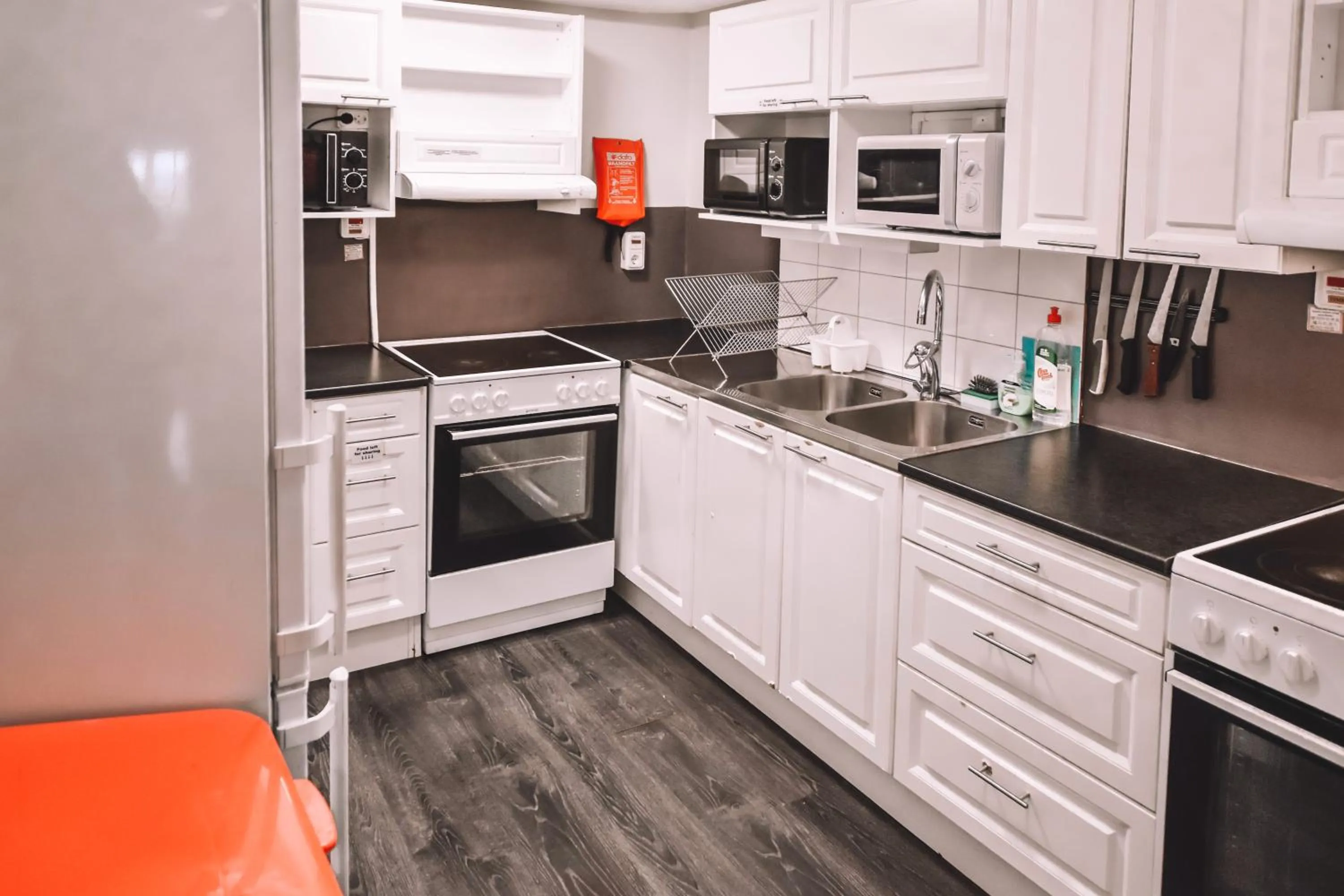 Communal kitchen in Abisko Guesthouse & Activities