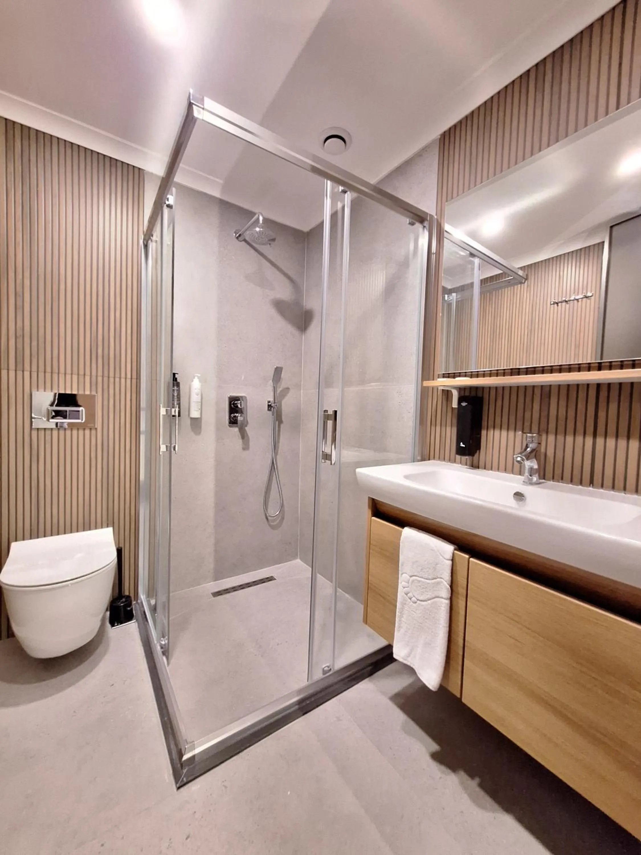 Shower in N'Ala Otel