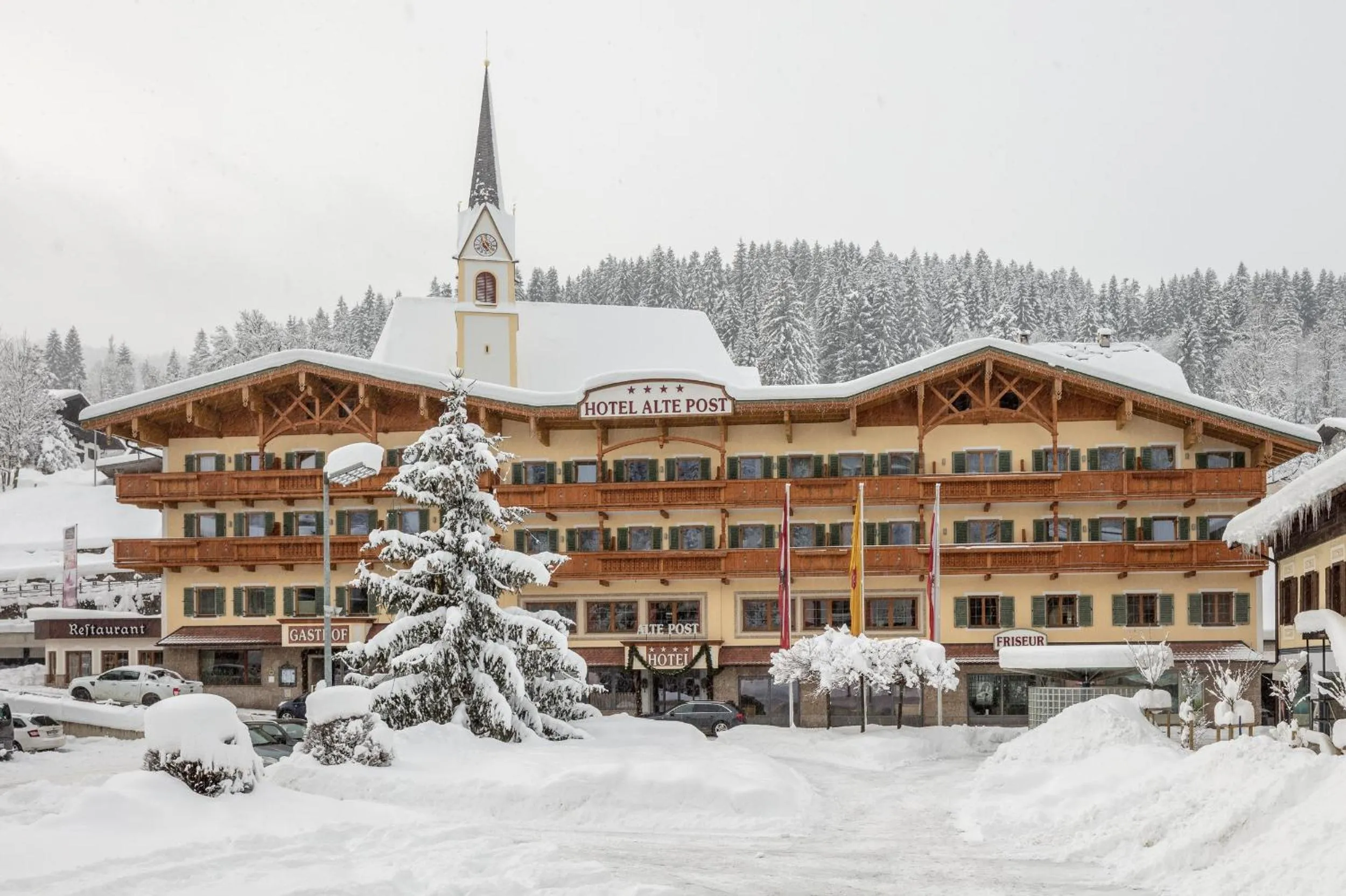 Property building in Hotel Alte Post