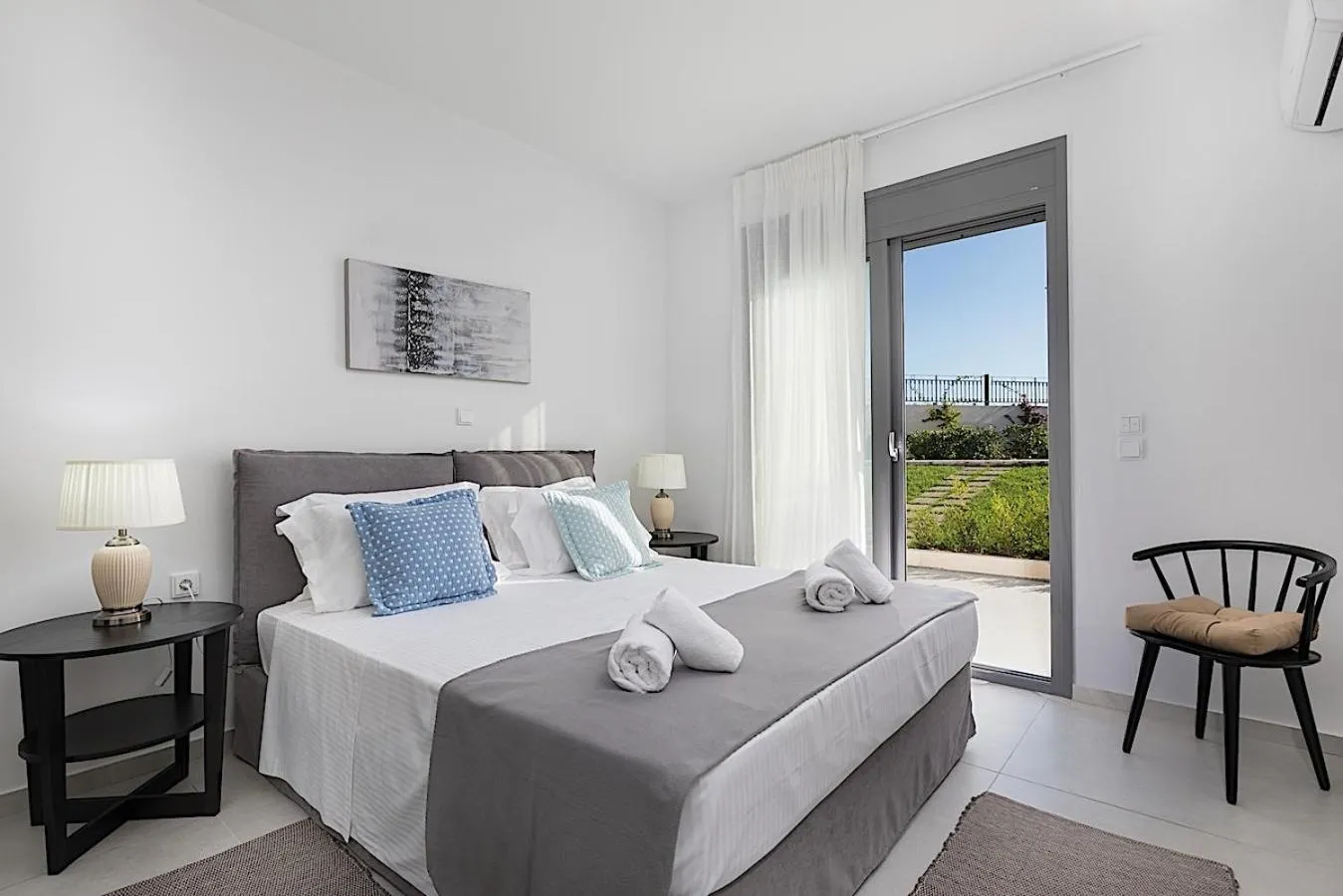 Bedroom, Bed in Villa Giem