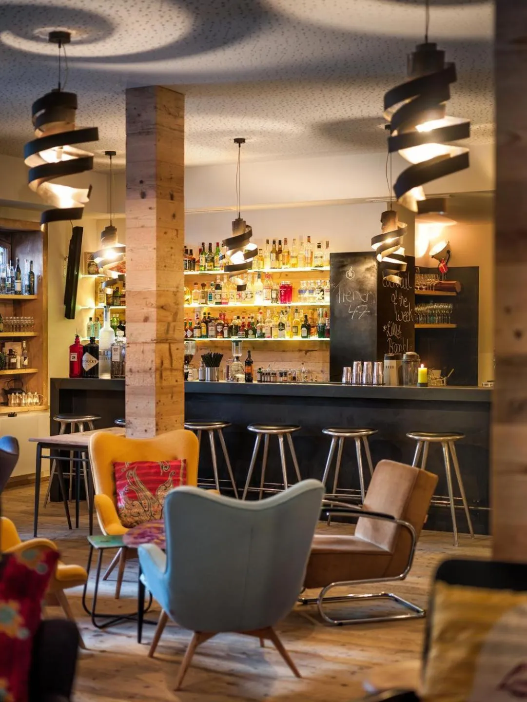 Lounge or bar in Raffl's Tyrol Hotel