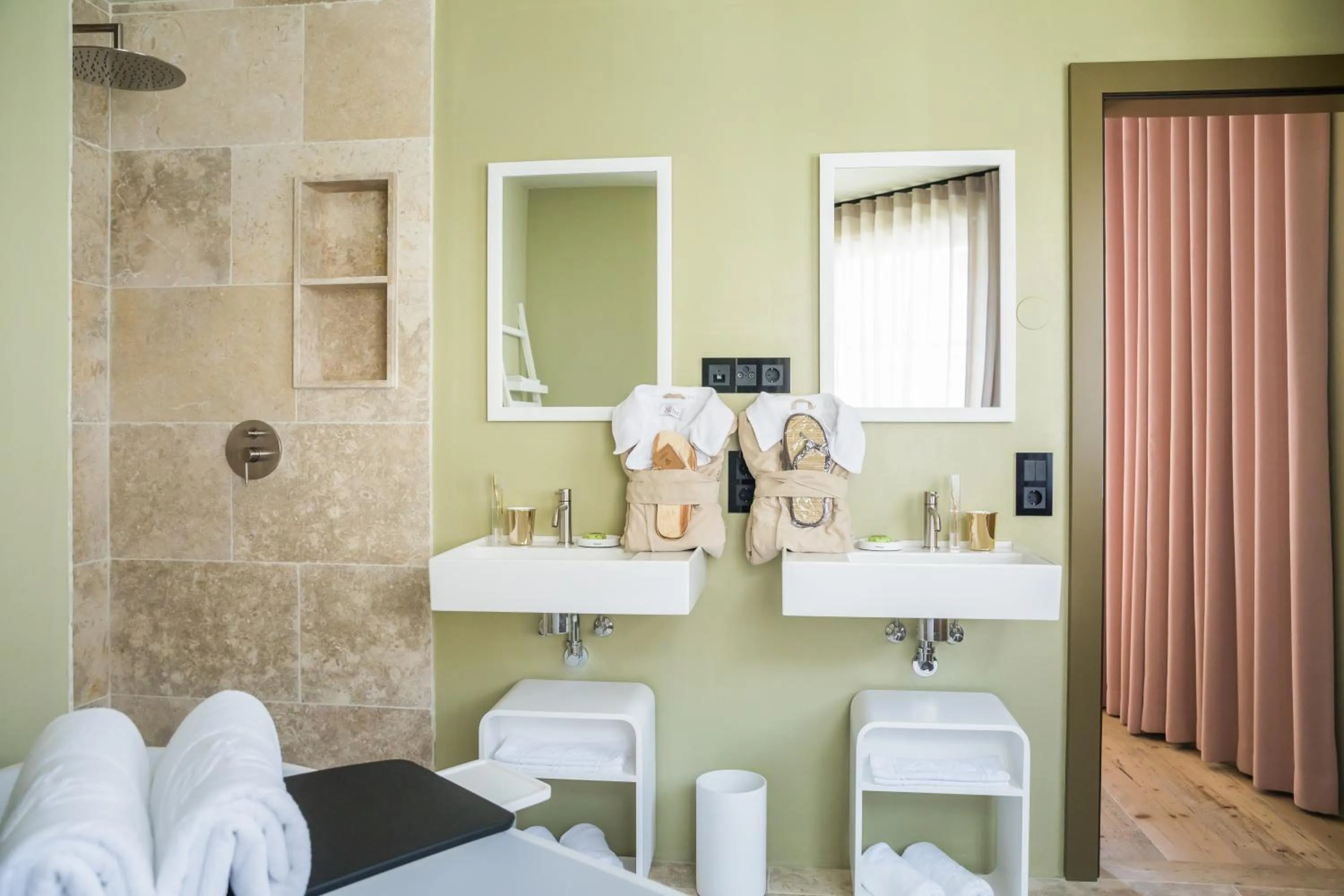 Bathroom in Raffl's Tyrol Hotel