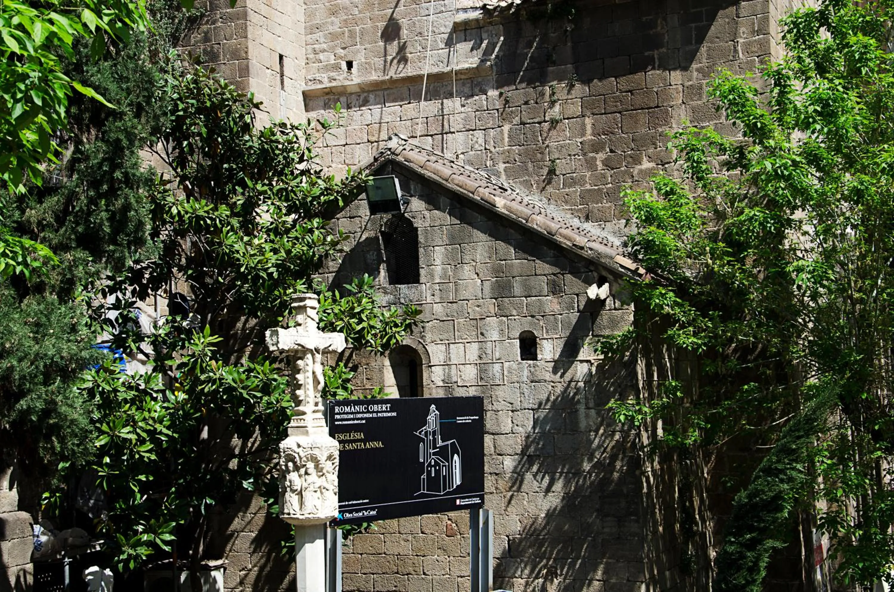 Area and facilities in Hostal Excellence