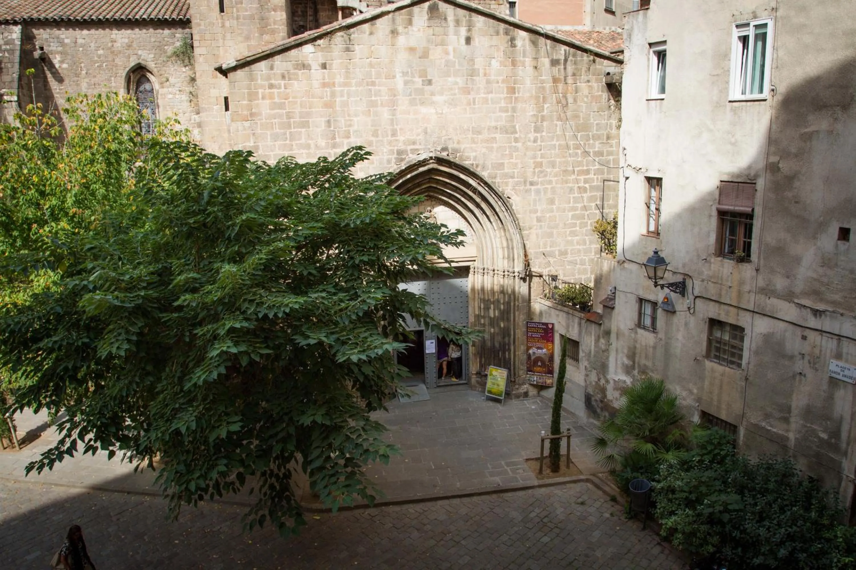 Area and facilities in Hostal Excellence