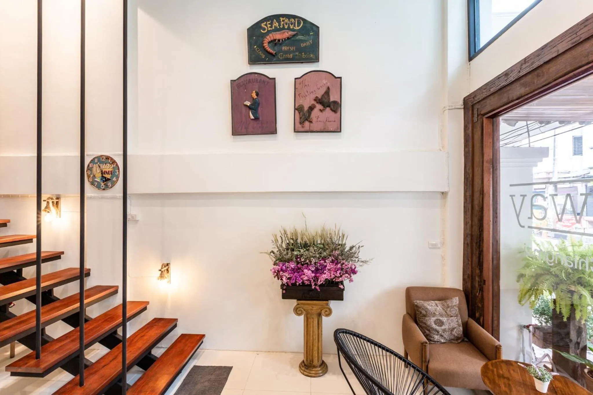 Living room in My Way Hostel Chiang Mai