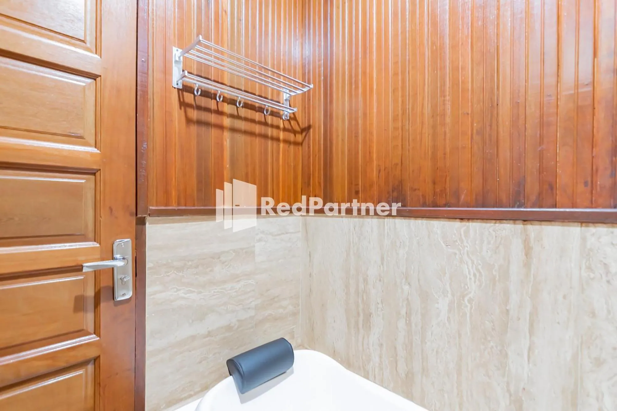 Bathroom in Langkar Guest House Syariah Mitra RedDoorz