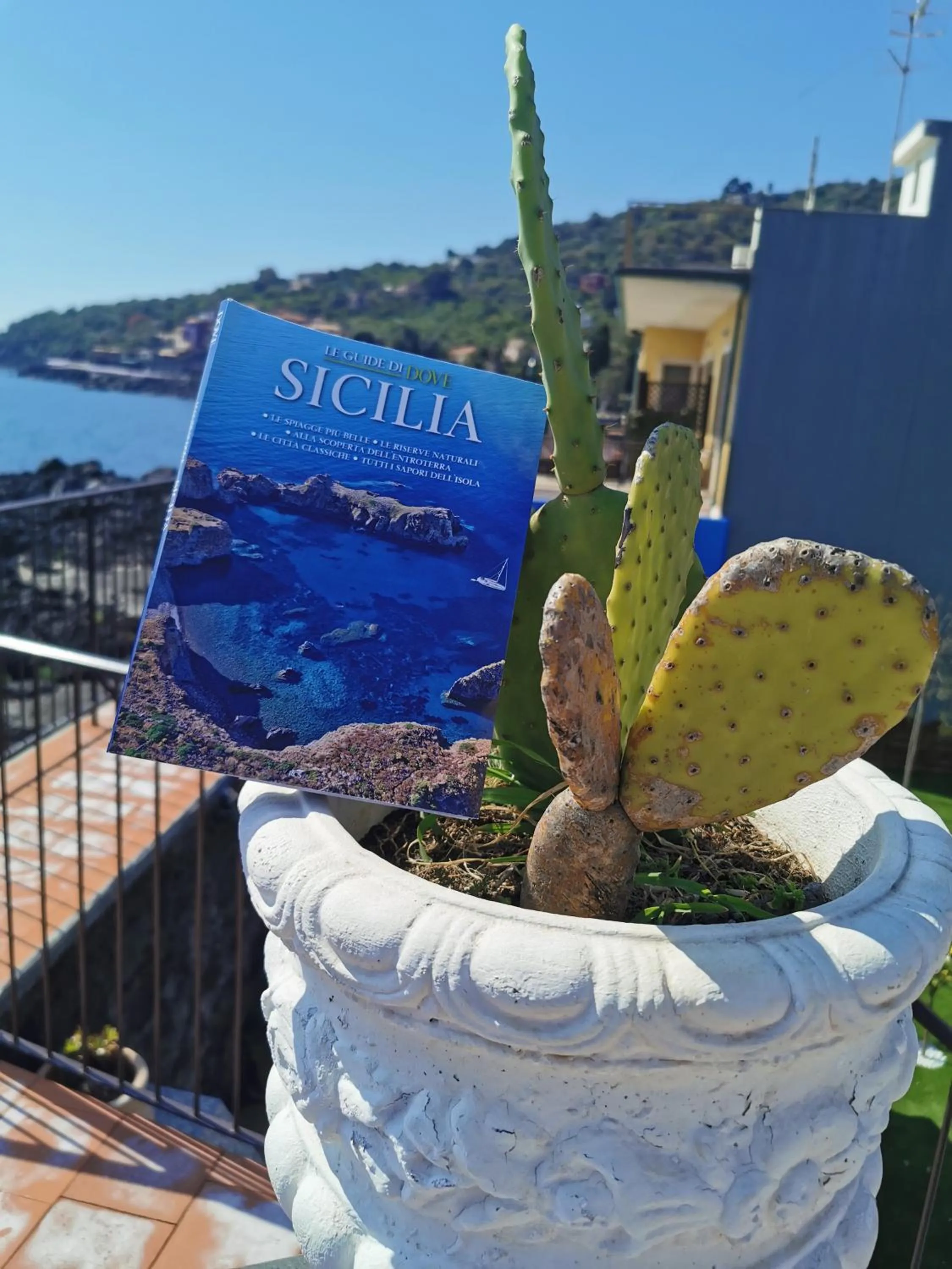 Property building in Made in Sicily Santa Tecla