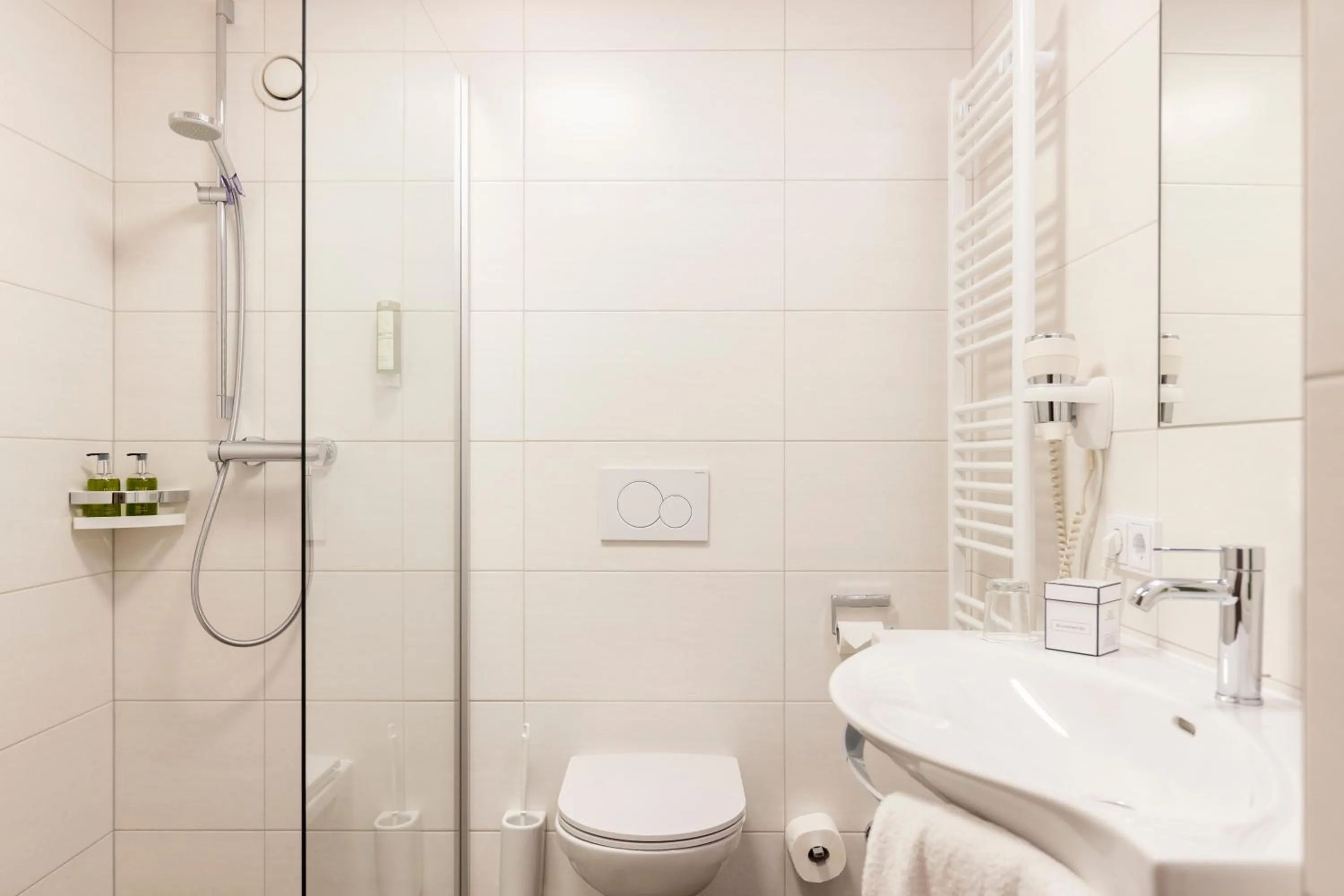 Bathroom in Vergeiner's Hotel Traube