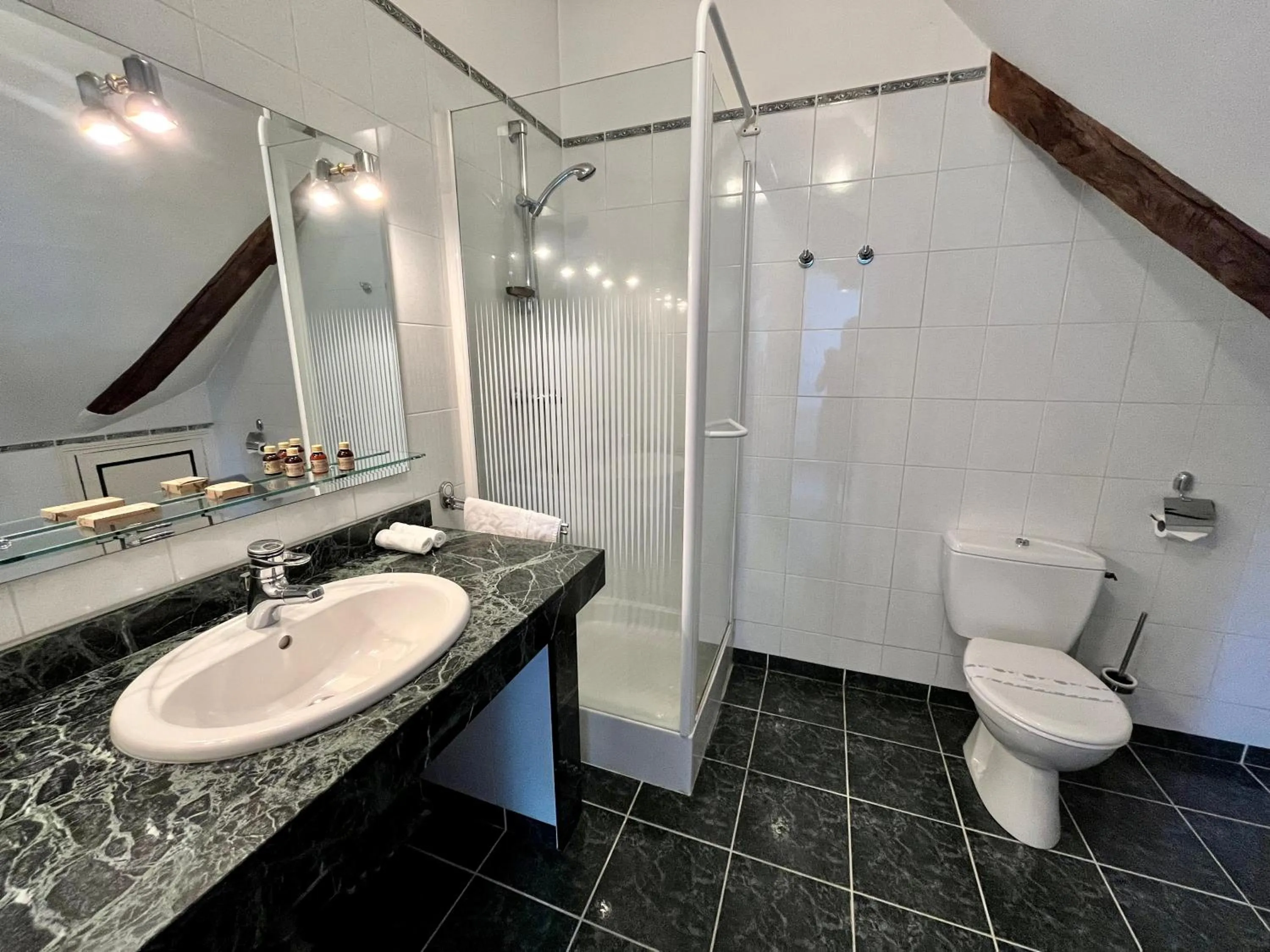 Shower in Le Clos du Roc