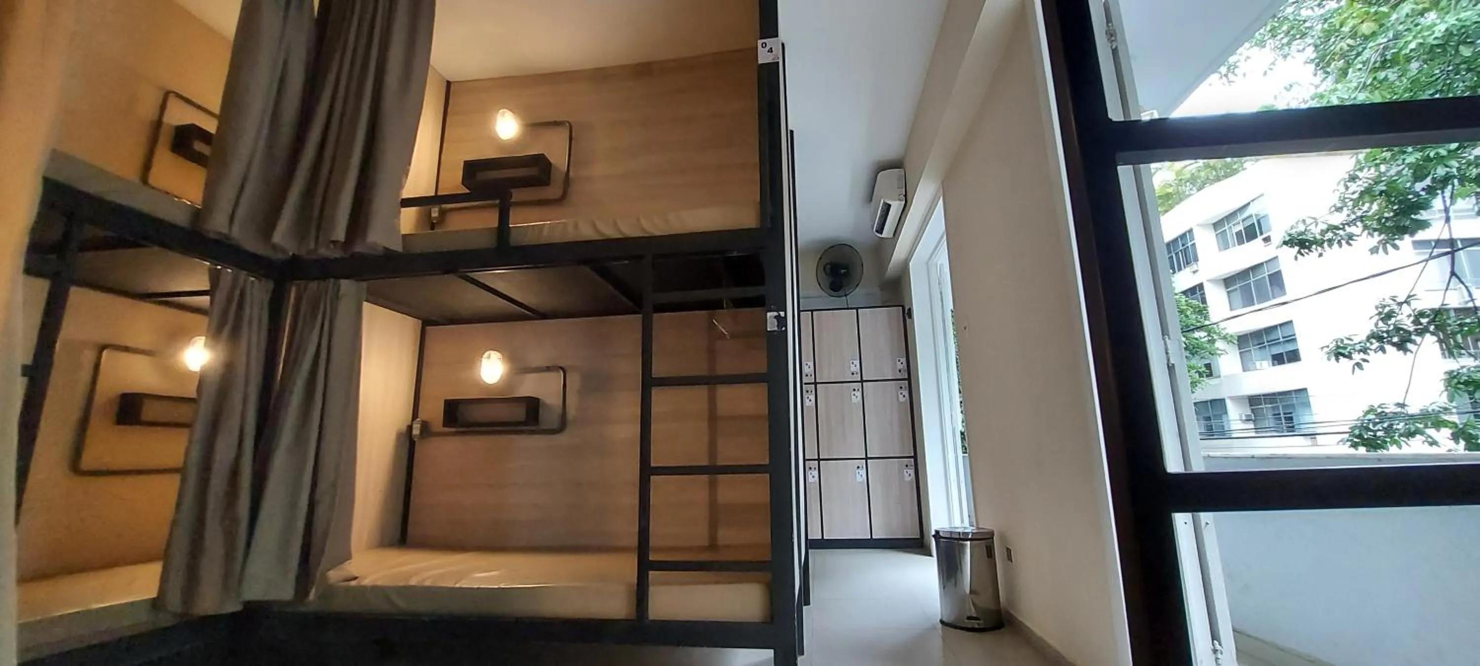 air conditioner, Bed in Hostel Leblon