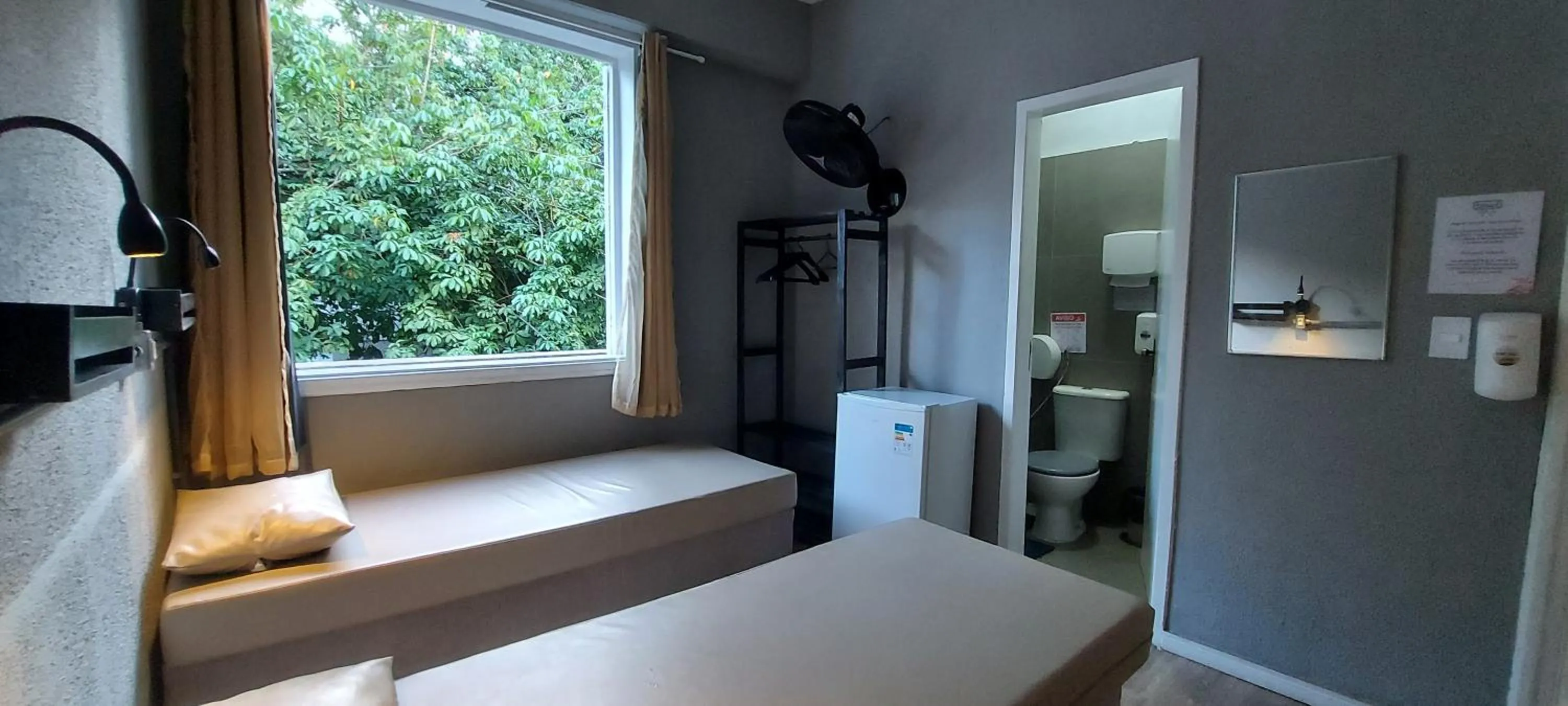 Bed in Hostel Leblon